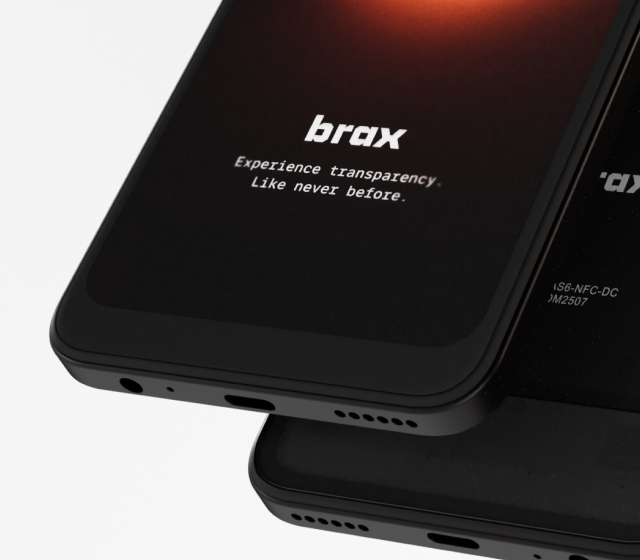 Visual of the BraX3 device from the front.