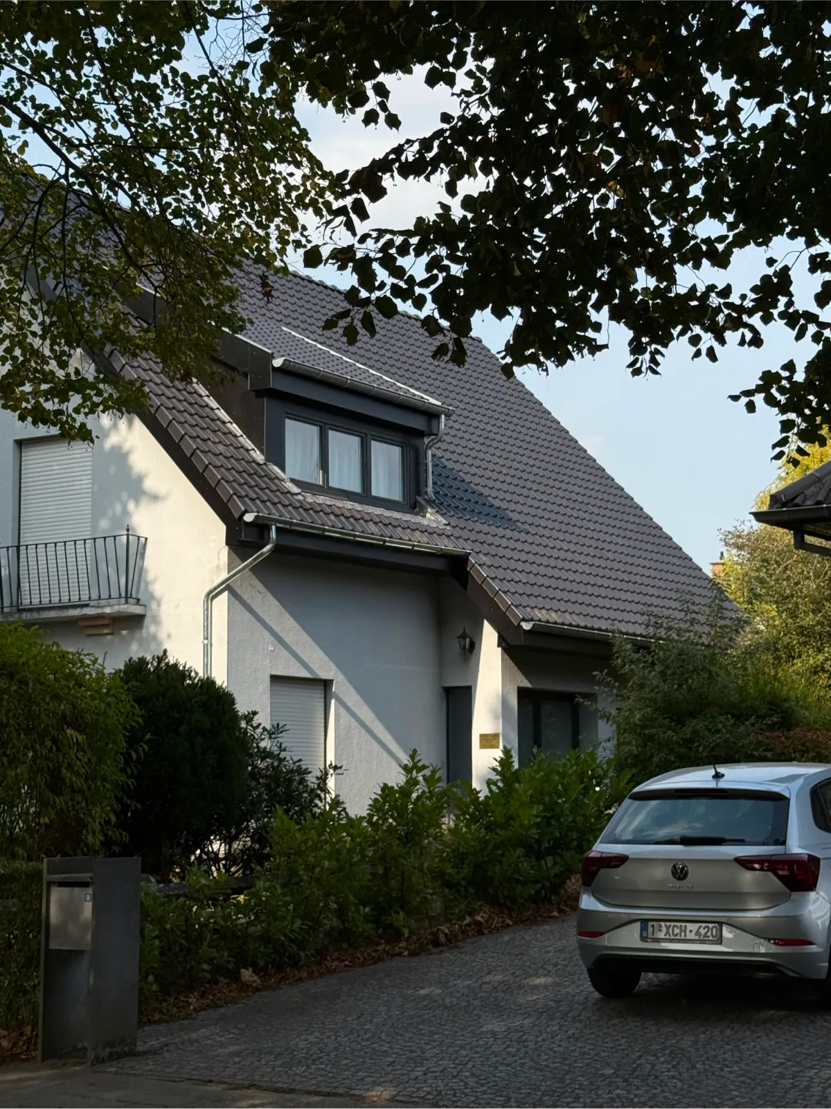 Dakwerken Ninove Lindendreef – renovatie hellend dak met Koramic stormpan 44