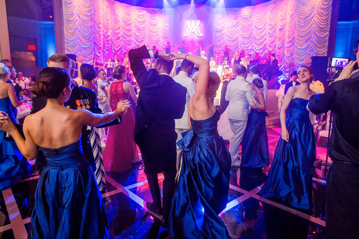People dancing