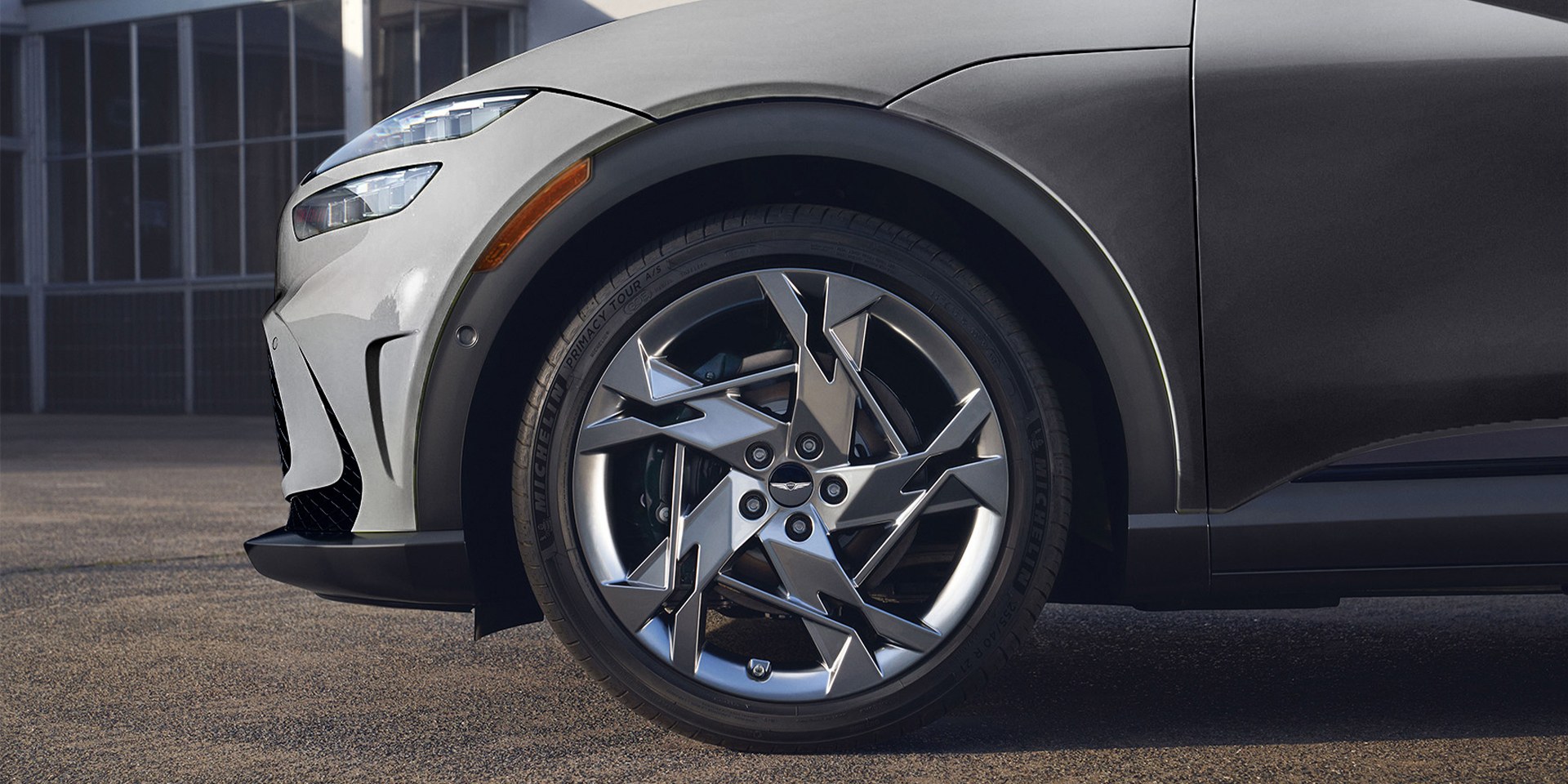 GV60 driver side wheel and rim