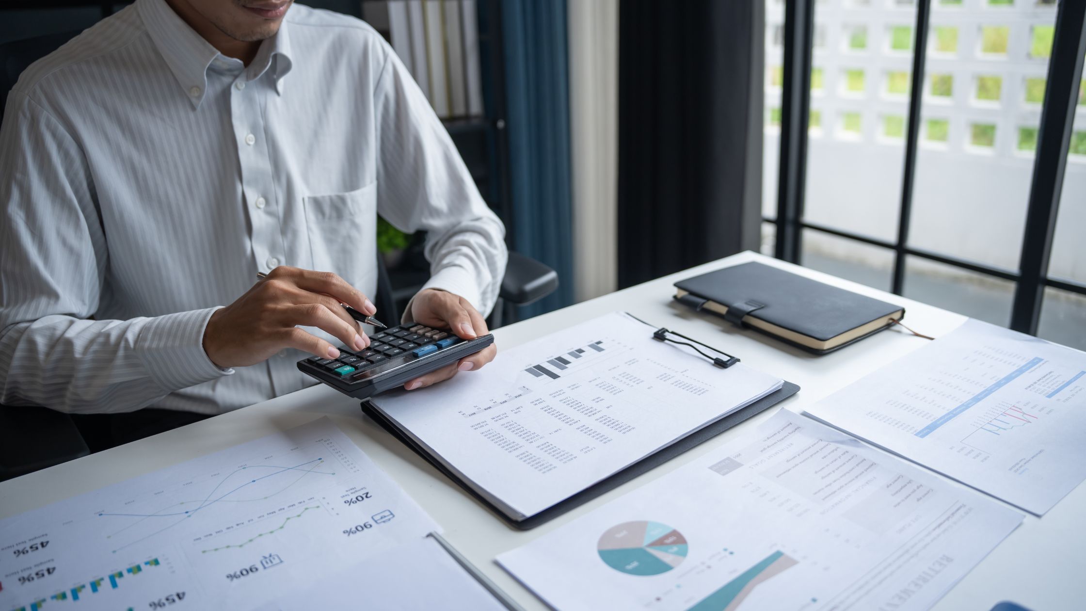 Mid-Year HR Compliance Check Guide for SMBs | solveHR