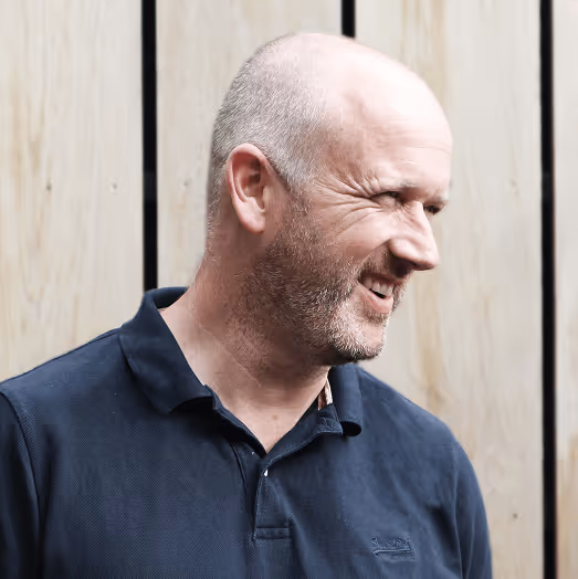 Bio pic of Felix Lewis