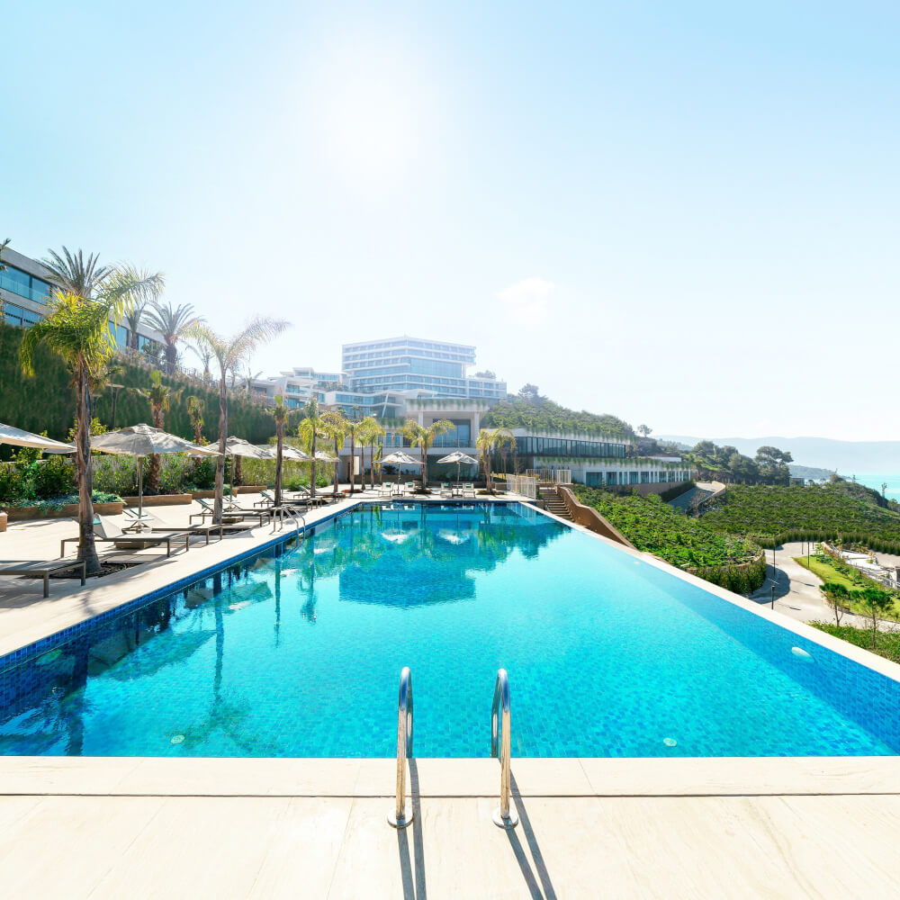 Pexels Image 02 - Pool X Webflow Template