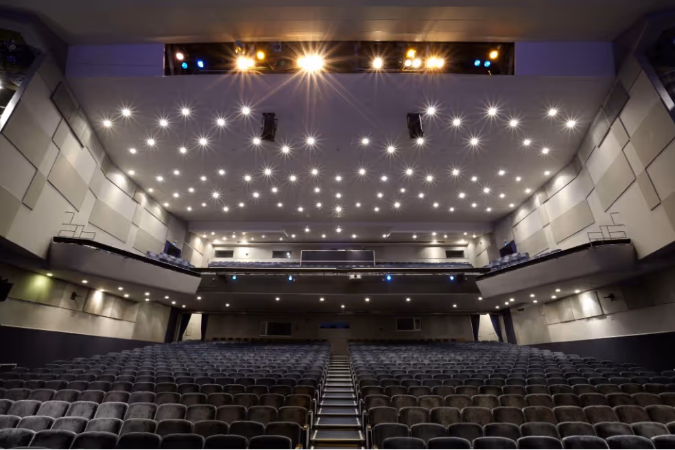 Sound-absorbing panels in an auditorium: Cinema Stock photos by Vecteezy