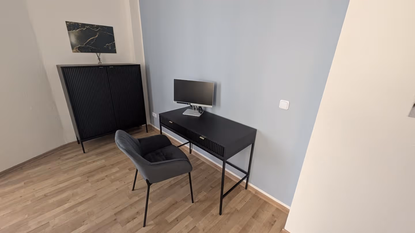 LeHa Stays - Neue Strasse 15 - EG - Arbeitsplatz