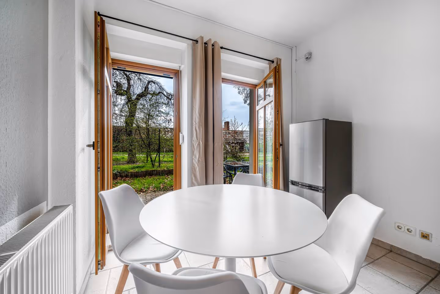 LeHa Stays - Neue Strasse 16a - EG 52qm - Essbereich