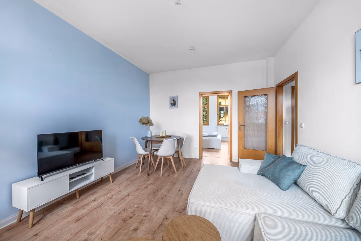 LeHa Stays - Neue Strasse 16a - 1.OG 61qm - Wohnzimmer