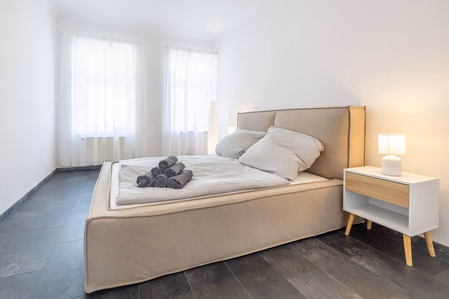 LeHa Stays - Gorki Strasse 129 1.OG - Schlafzimmer 1