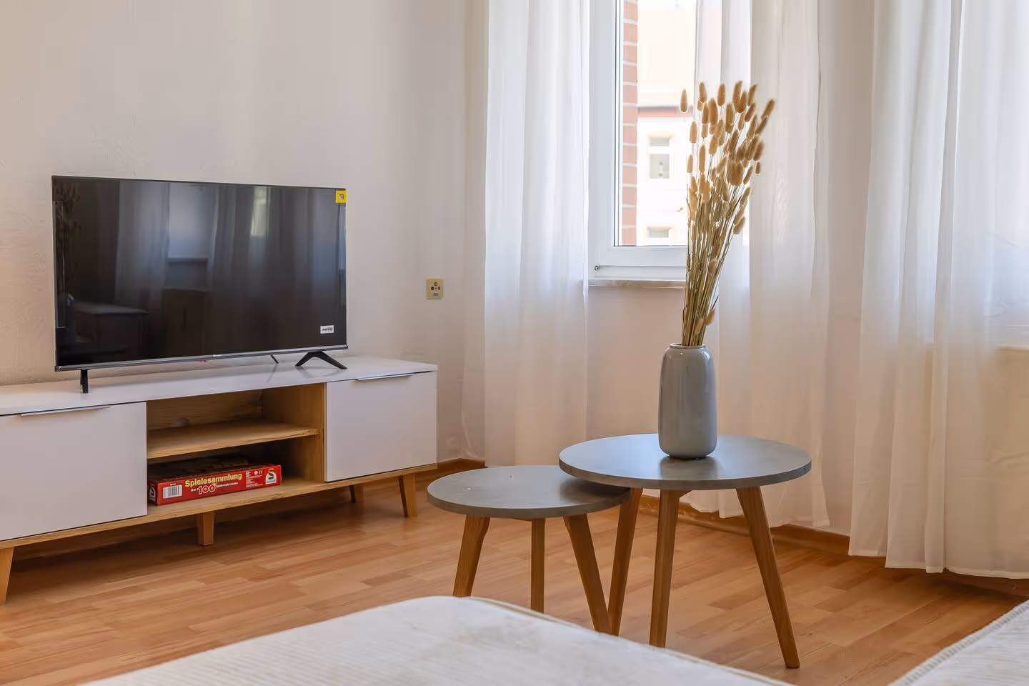 LeHa Stays - Gorki Strasse 129 3.OG - Wohnzimmer