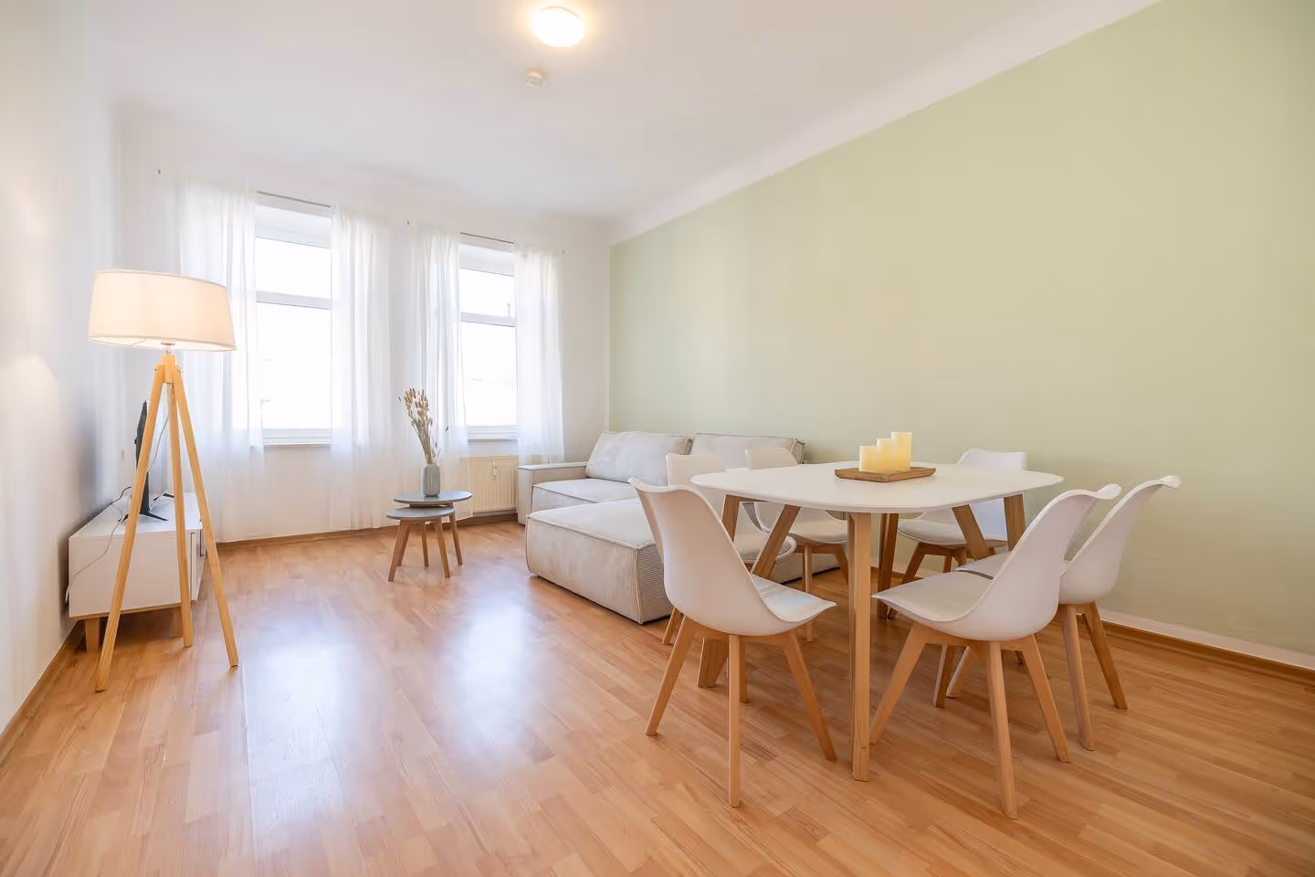 LeHa Stays - Gorki Strasse 129 3.OG - Wohnzimmer