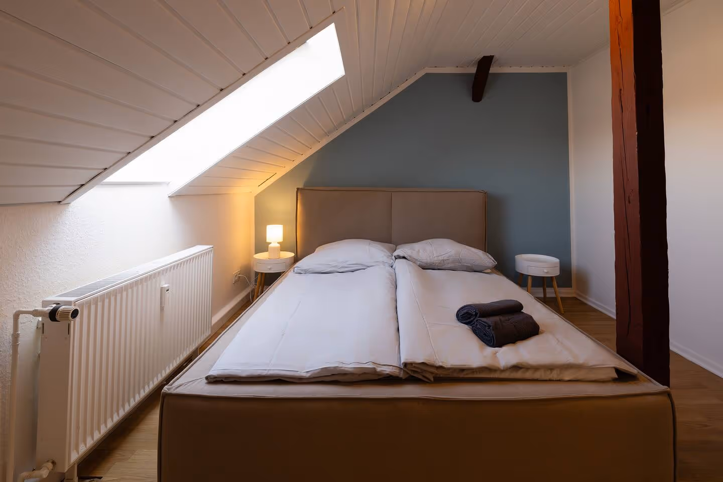 LeHa Stays - Gorki Strasse 129 - DG links - Schlafzimmer