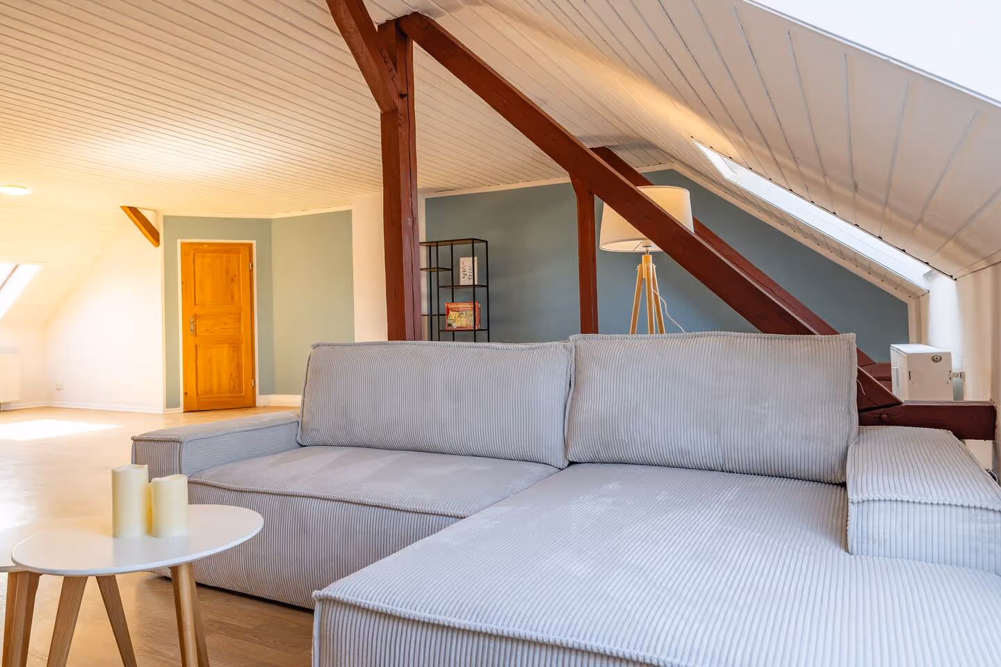 LeHa Stays - Gorki Strasse 129 - DG links - Wohnzimmer