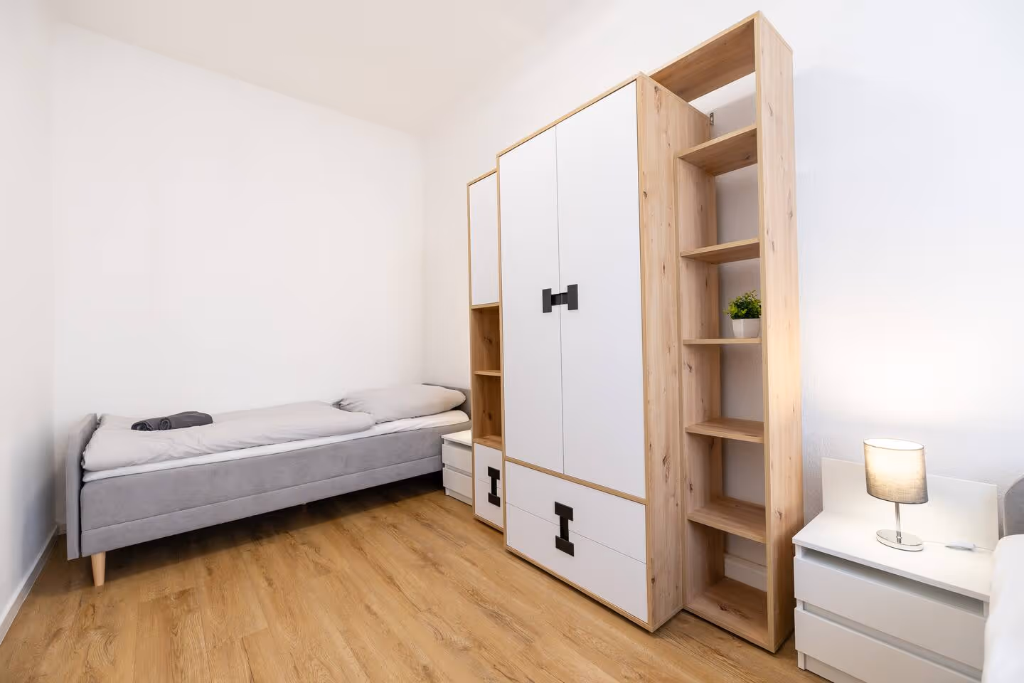 LeHa Stays - Leipziger Strasse 85 - 2.OG - Schlafzimmer 1