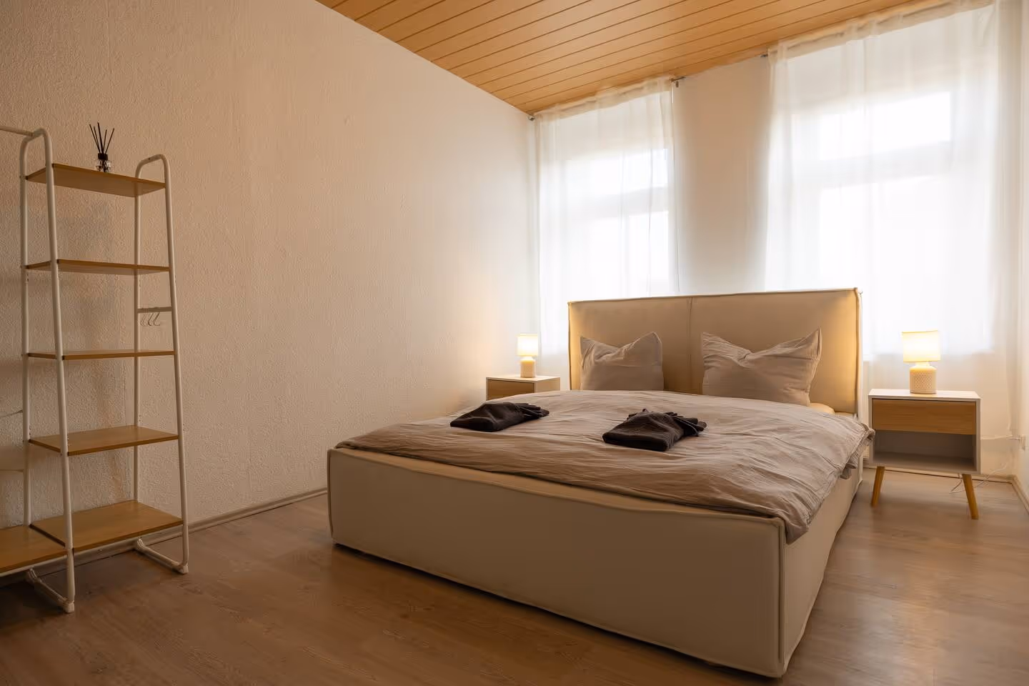 LeHa Stays - Windorfer Strasse 54 - 1.OG - Schlafzimmer