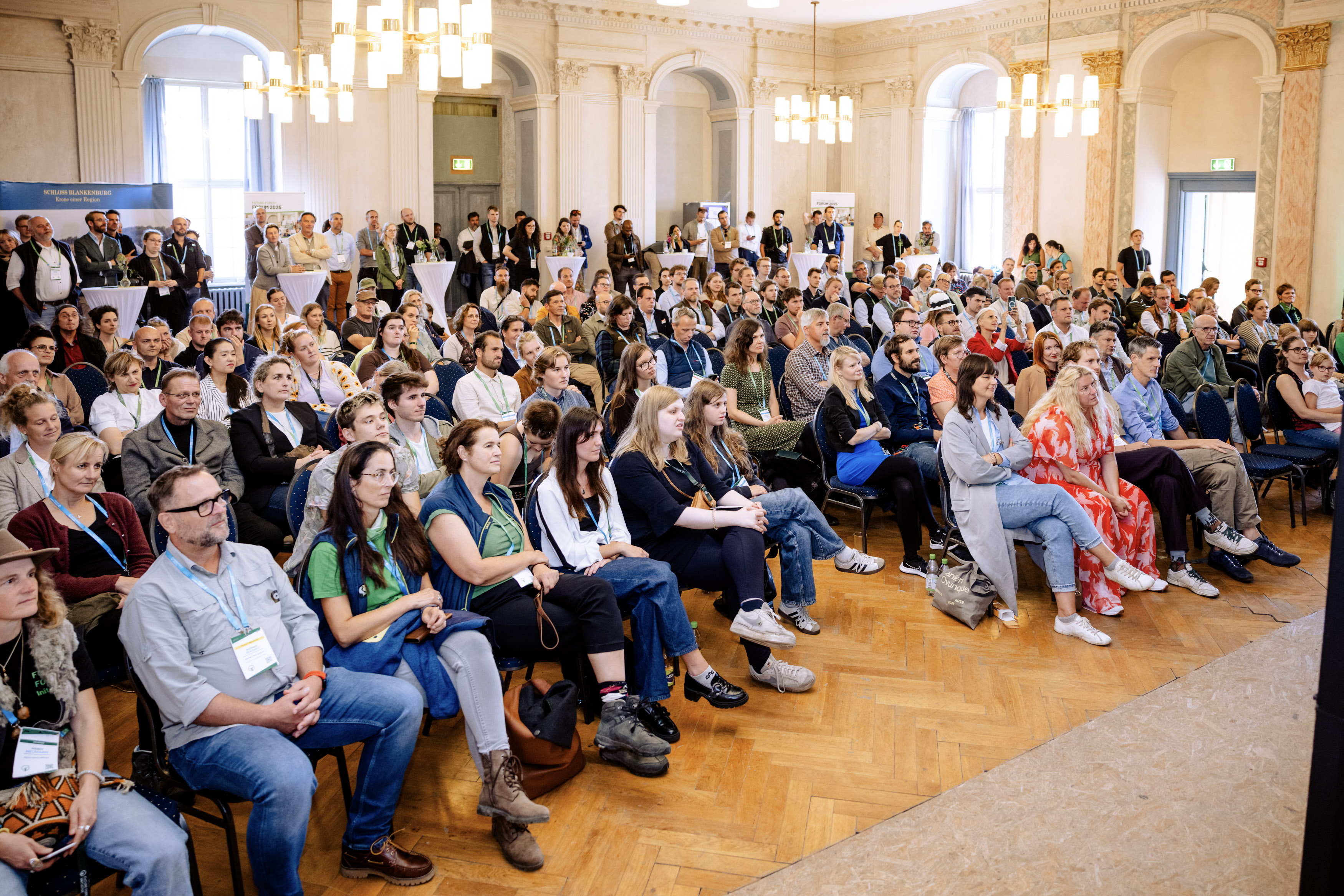 Picture of participants of Future Forest Forum main stage