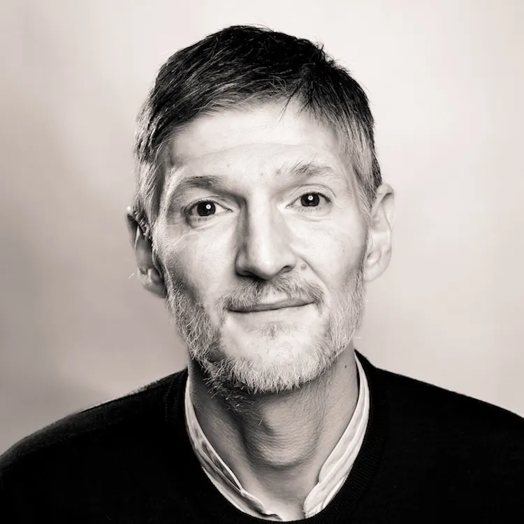 Dr. Montenegro - Facharzt für plastische und ästhetische Chirurgie mit über 20 Jahren Erfahrung