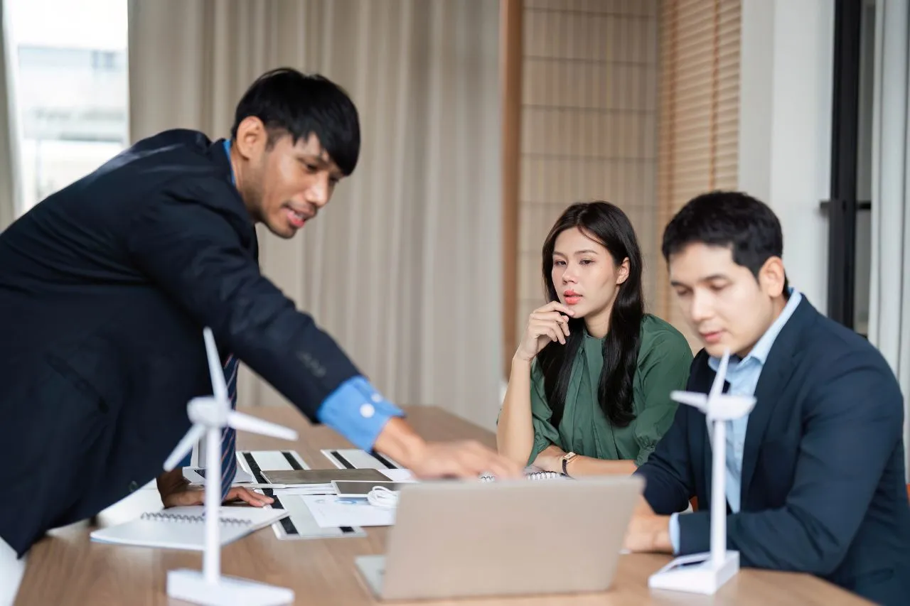 What Is Corporate Social Responsibility? 2025 Guide Moving Engine
