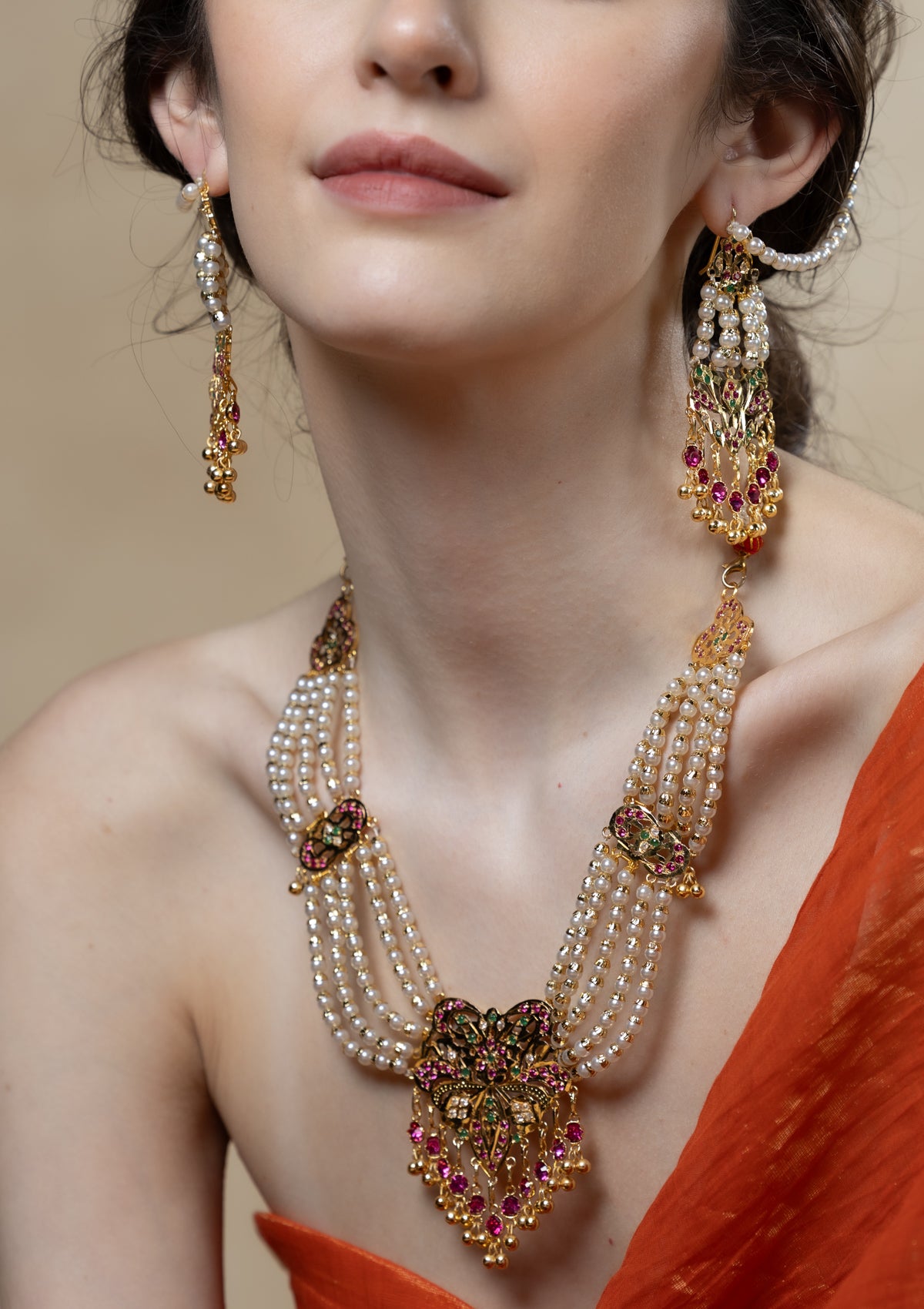 Junaina Gold Tone Silver Necklace & Earrings