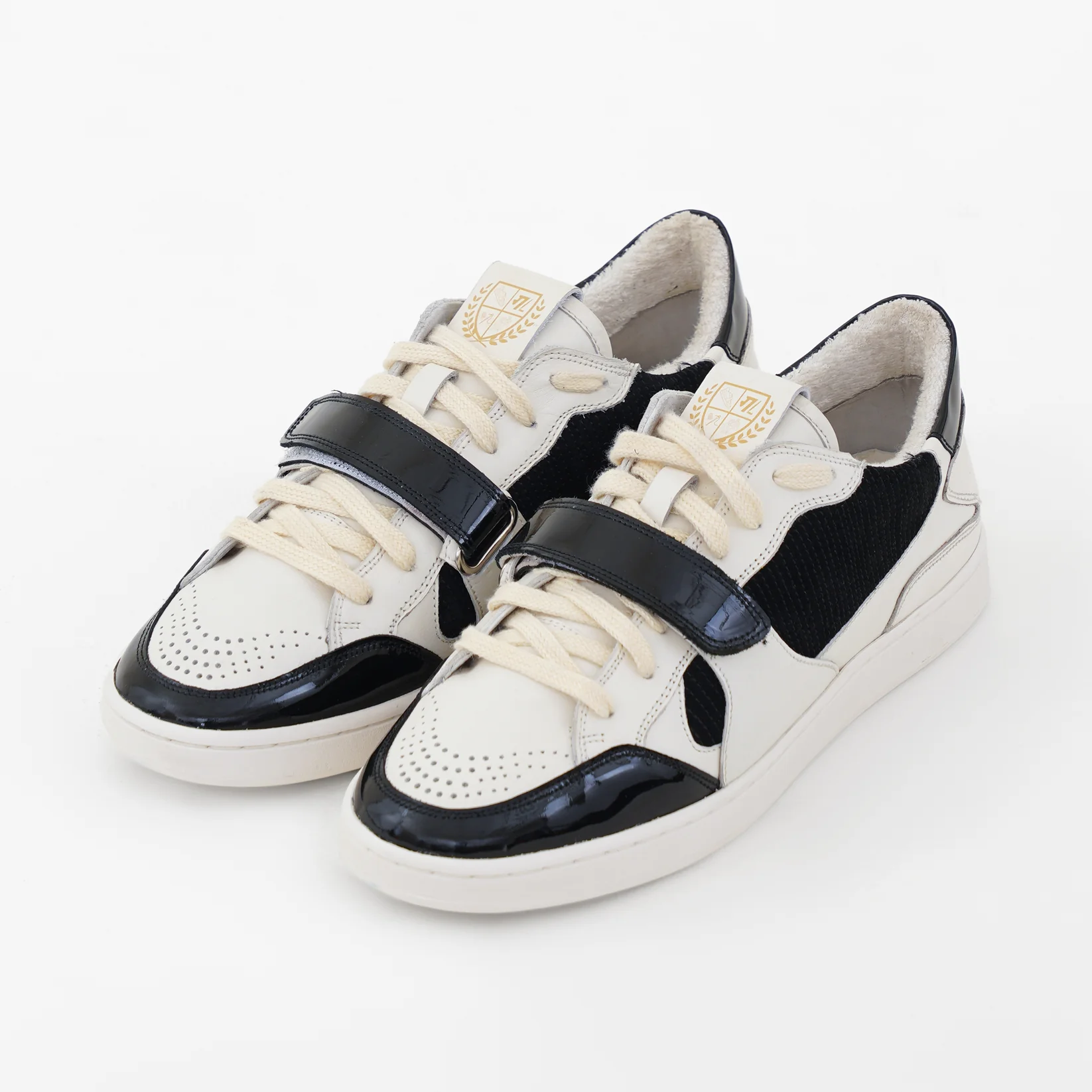 Gully Number 001 - Class Rebels Black