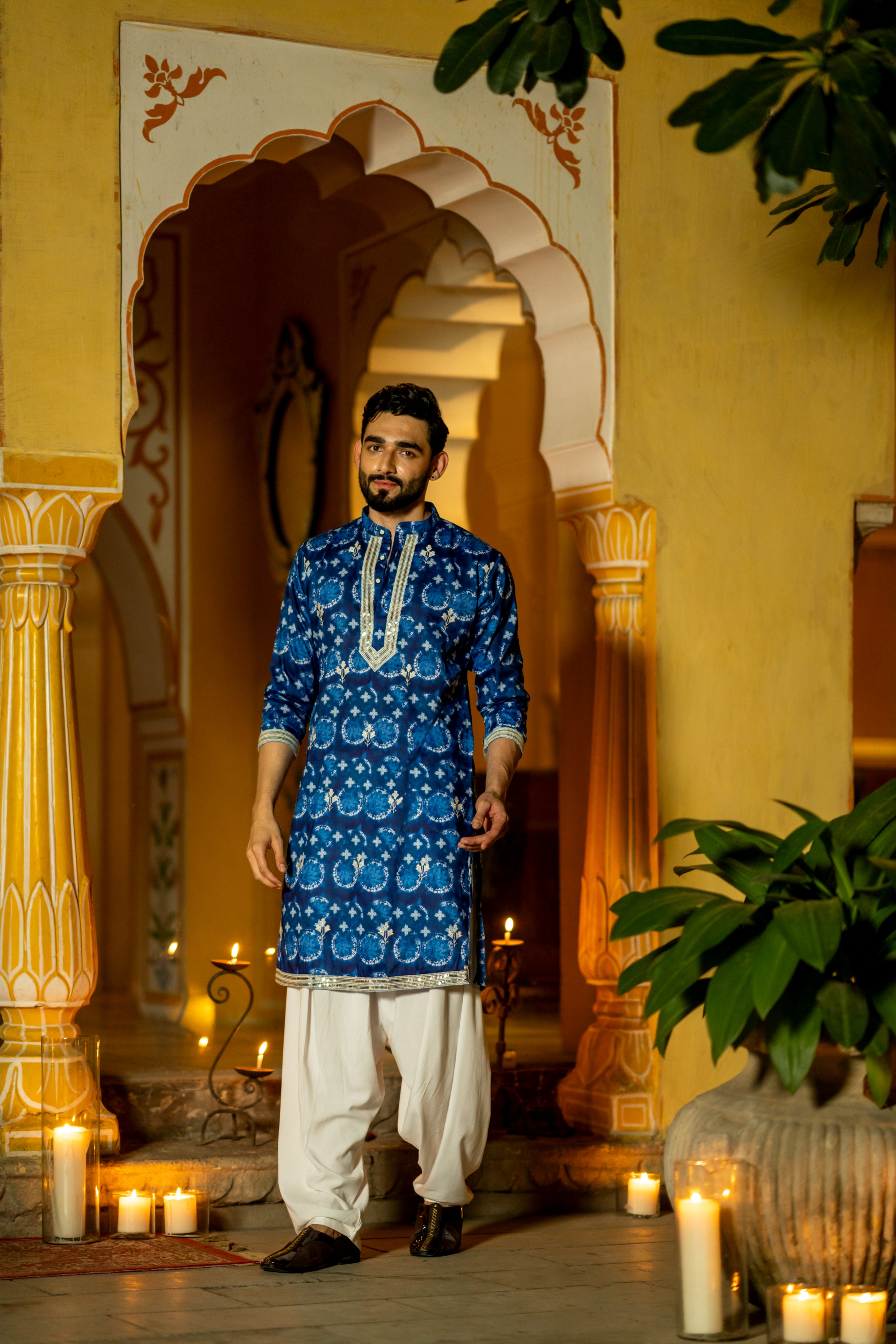 Blue Sweet Linen Men's Kurta with Sequin Neck-work Embroidery, Tie & Dye Pattern by Firangi Yarn