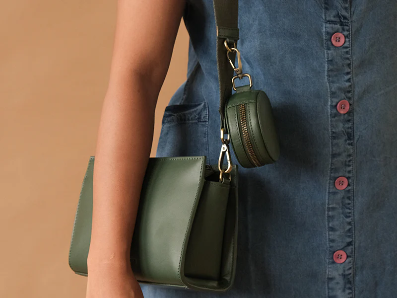 Vera Compact Sling / Emerald Green