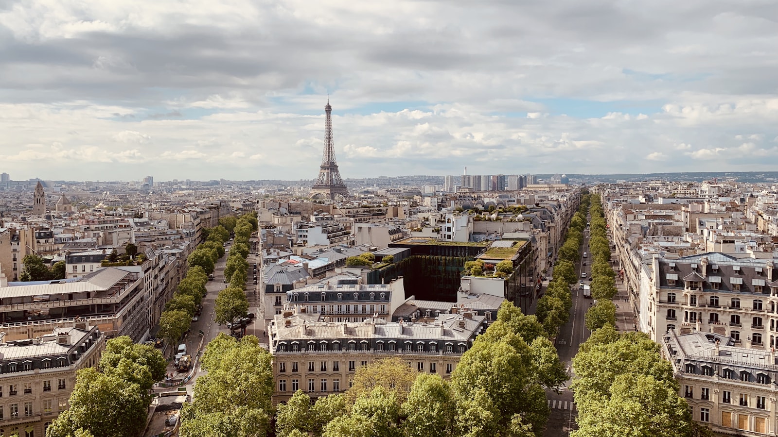 Vue aérienne des toits de Paris