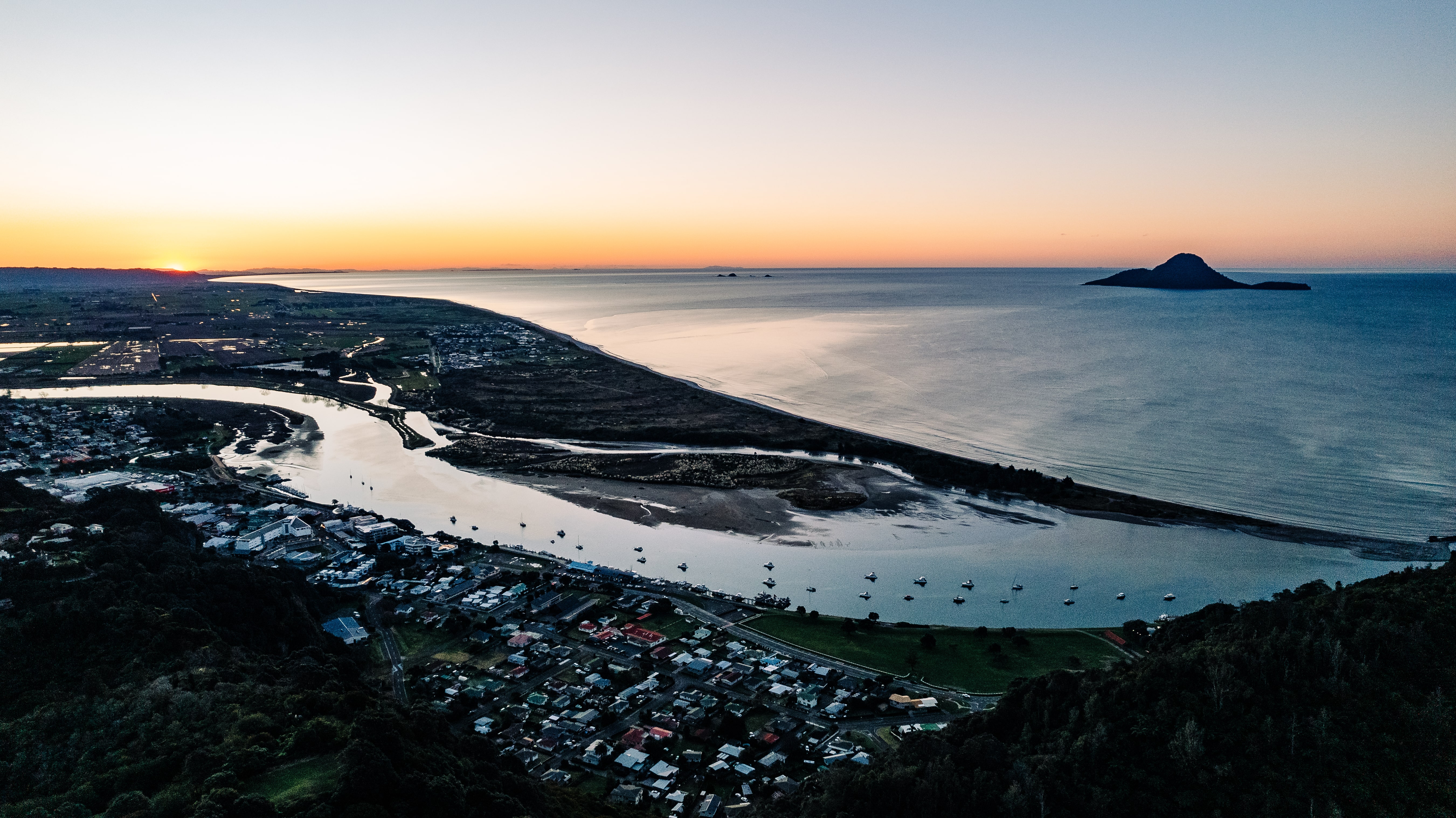 layout269_background-image