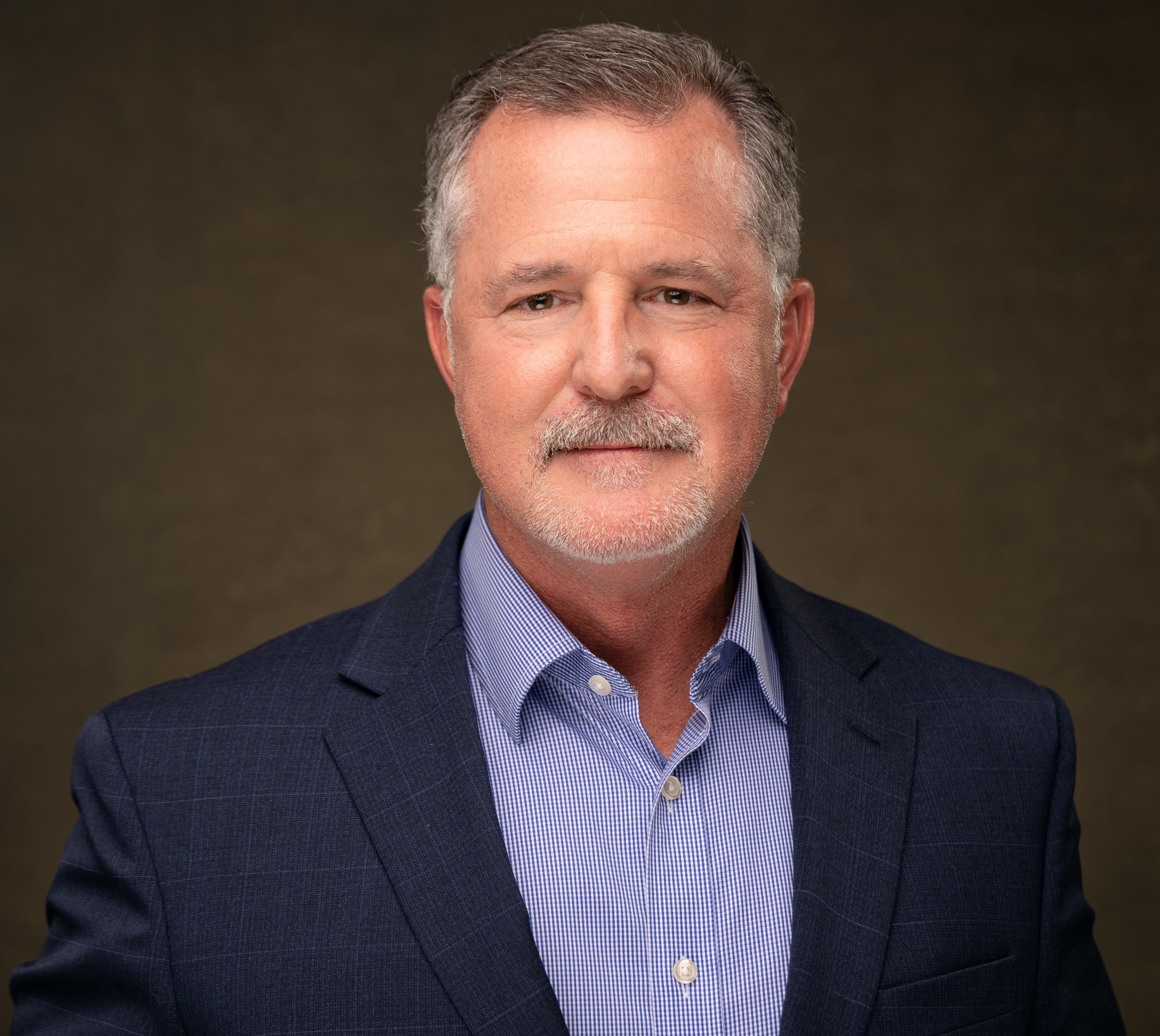 Headshot of Steve Lewis