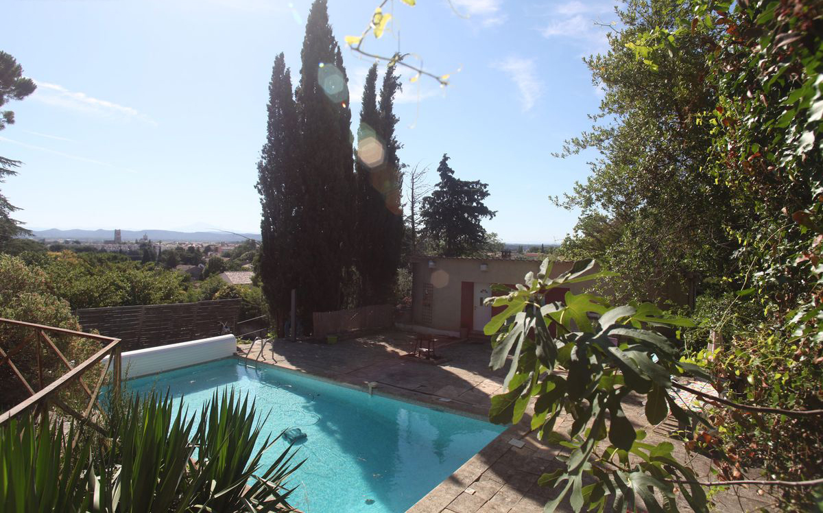 Gîte attenant au Studio Belouga avec piscine, hébergement calme et confortable pour les sessions résidentielles
