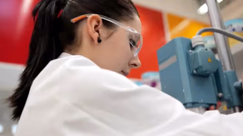 Brillux: Ausbildung zur Lacklaborantin