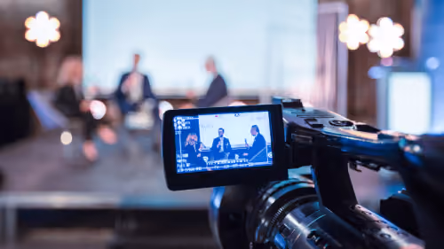 Video in der internen Kommunikation meistern: Von Reibung zu Wirkung Interne Kommunikation mit Video meistern: Von der Hürde zum Erfolg