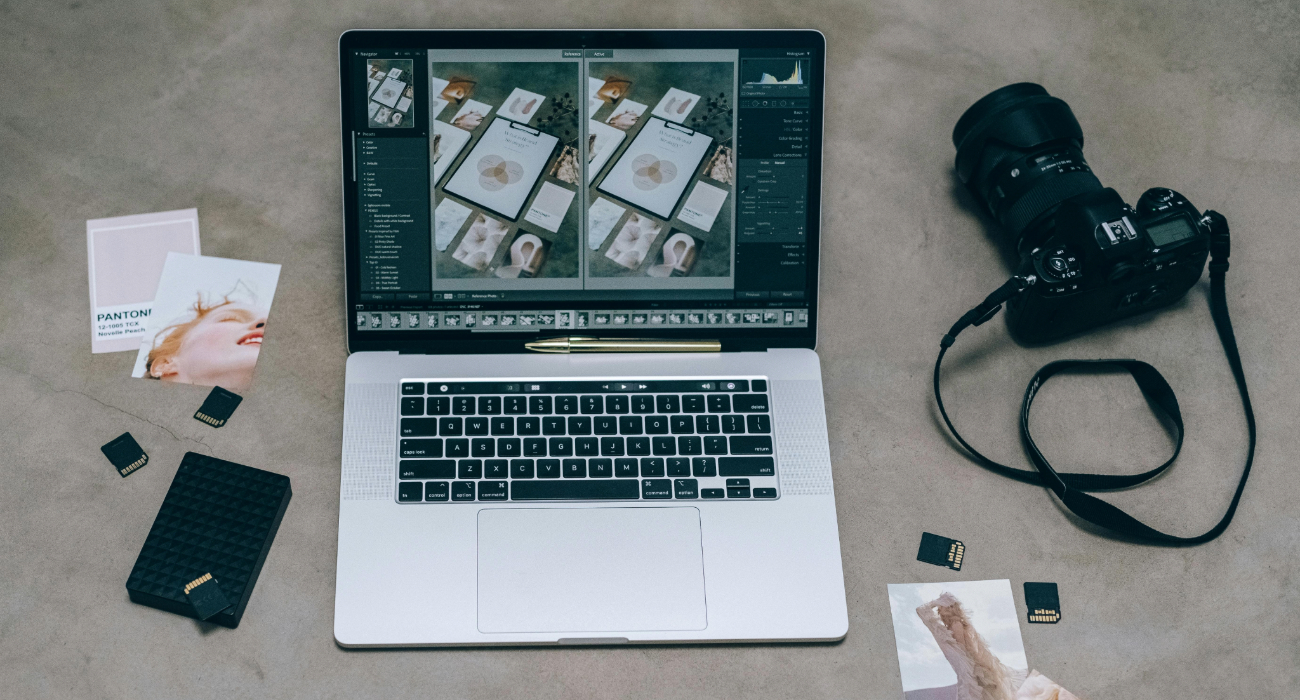 image of staff consulting a customer in an automotive service
