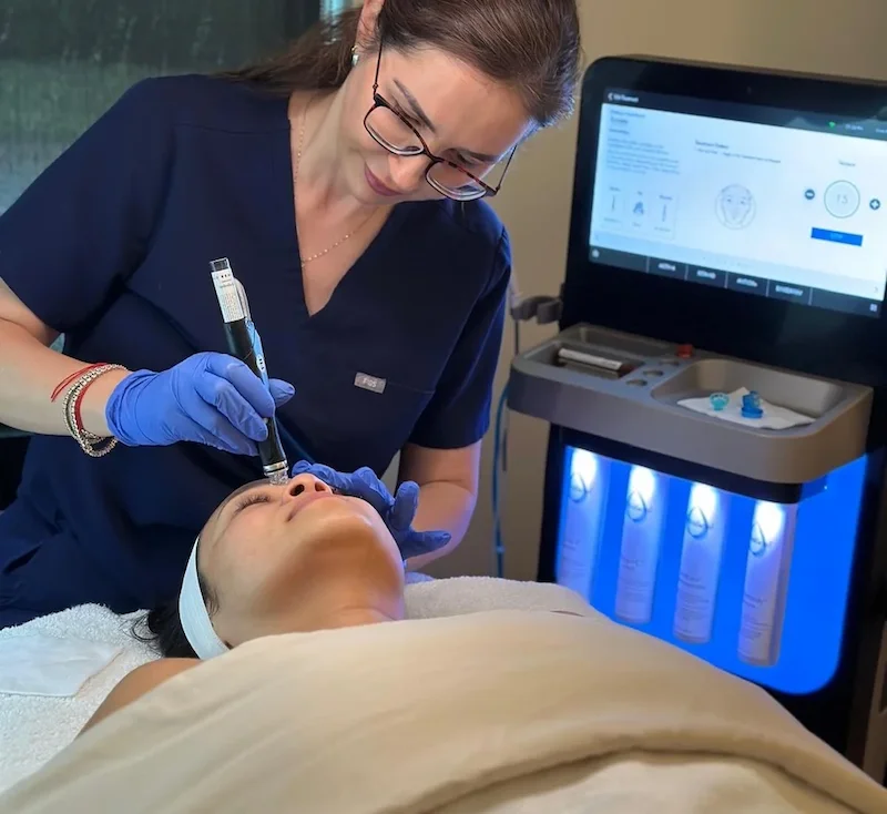 Inside the Hydra-Renew Experience: HydraFacial + RDS Peel Power Duo Explained