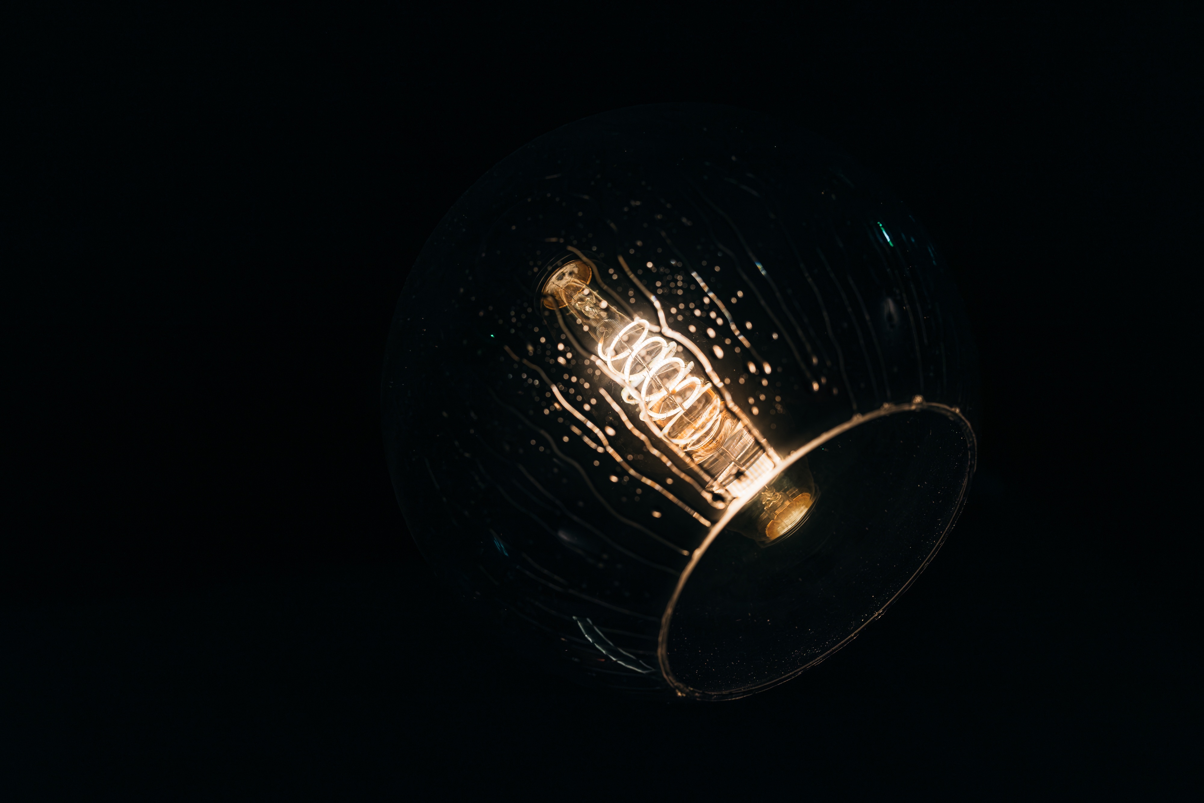 Close-up of decorative light bulb in sauna and recovery area at ONE|DZ Gym Derby.
