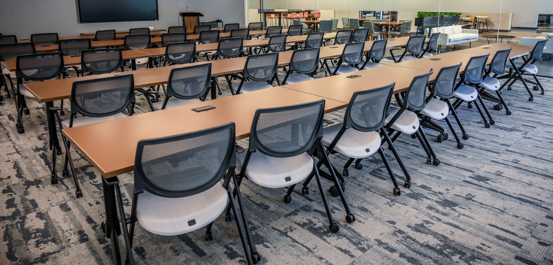 [team] image of teamwork in the studio