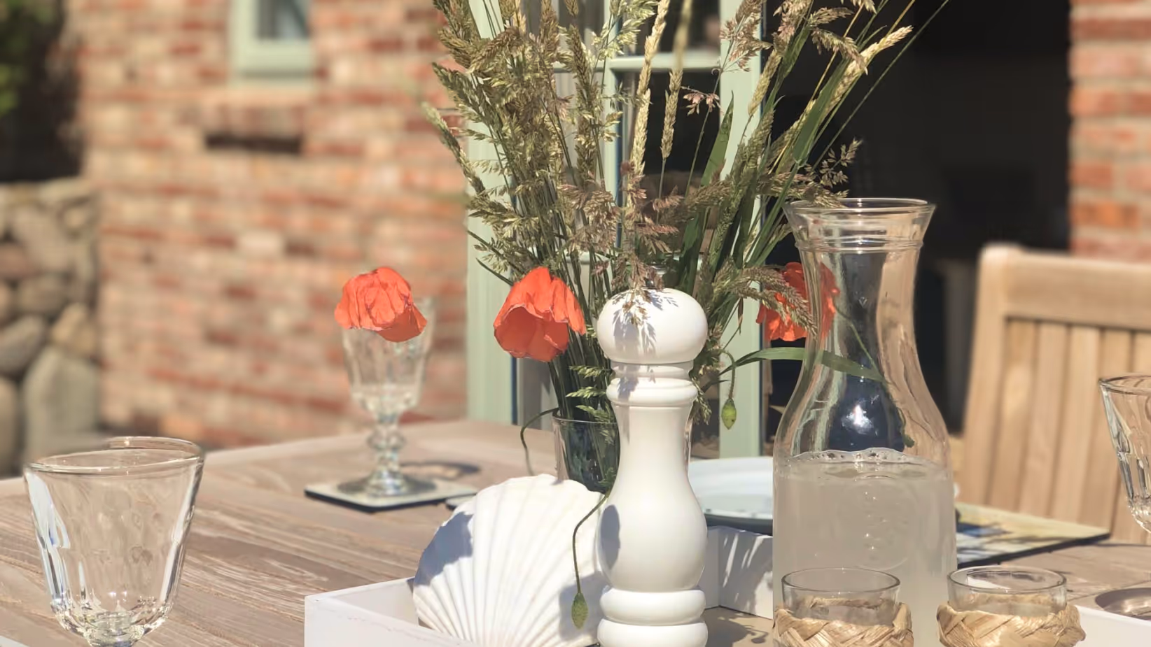 Ferienhaus Amrum Nebel - Eastside - Frühstück auf der Terrasse