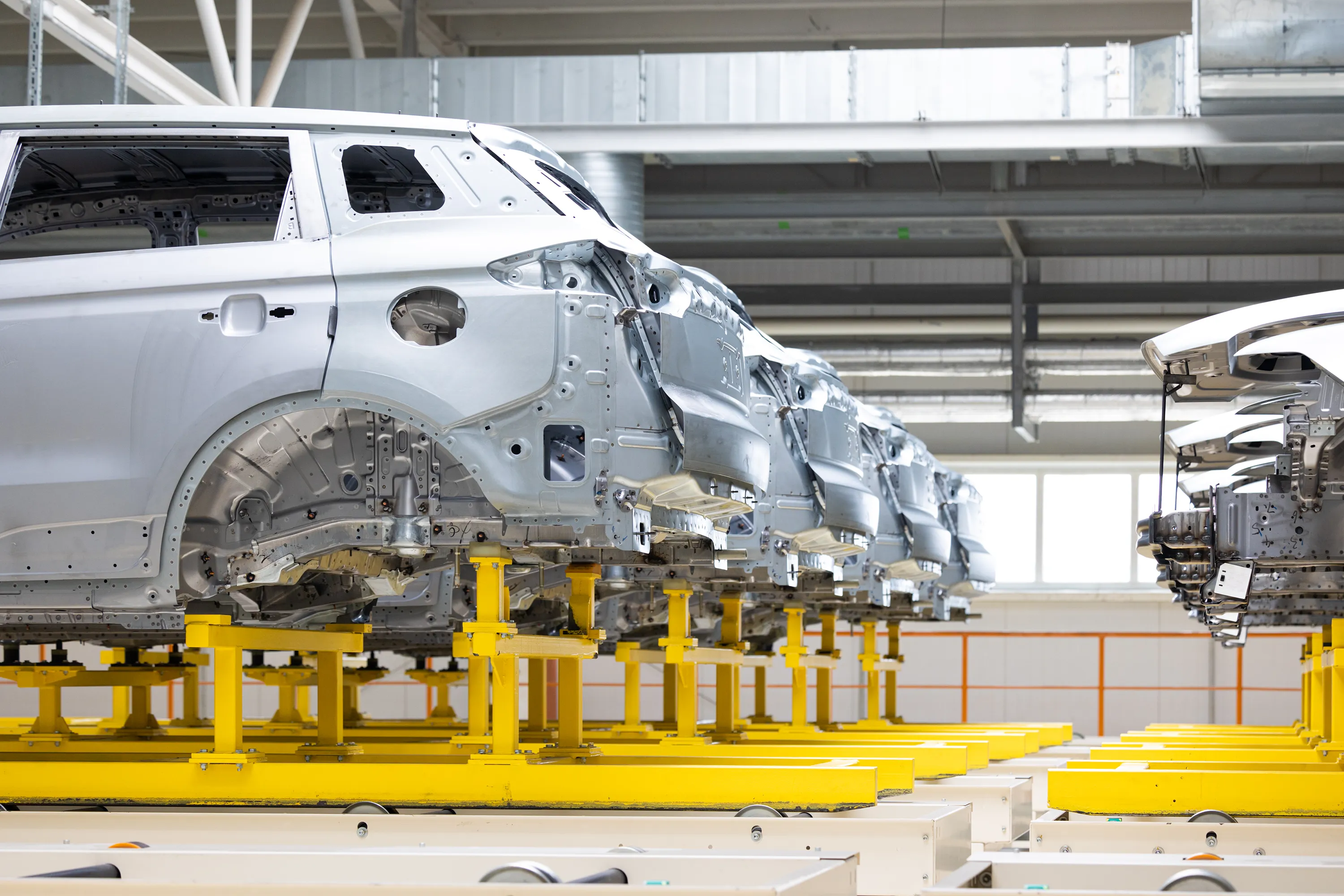 Logística 4PL aplicada: automotriz, manufactura y cargas proyecto (RoRo/LoLo)