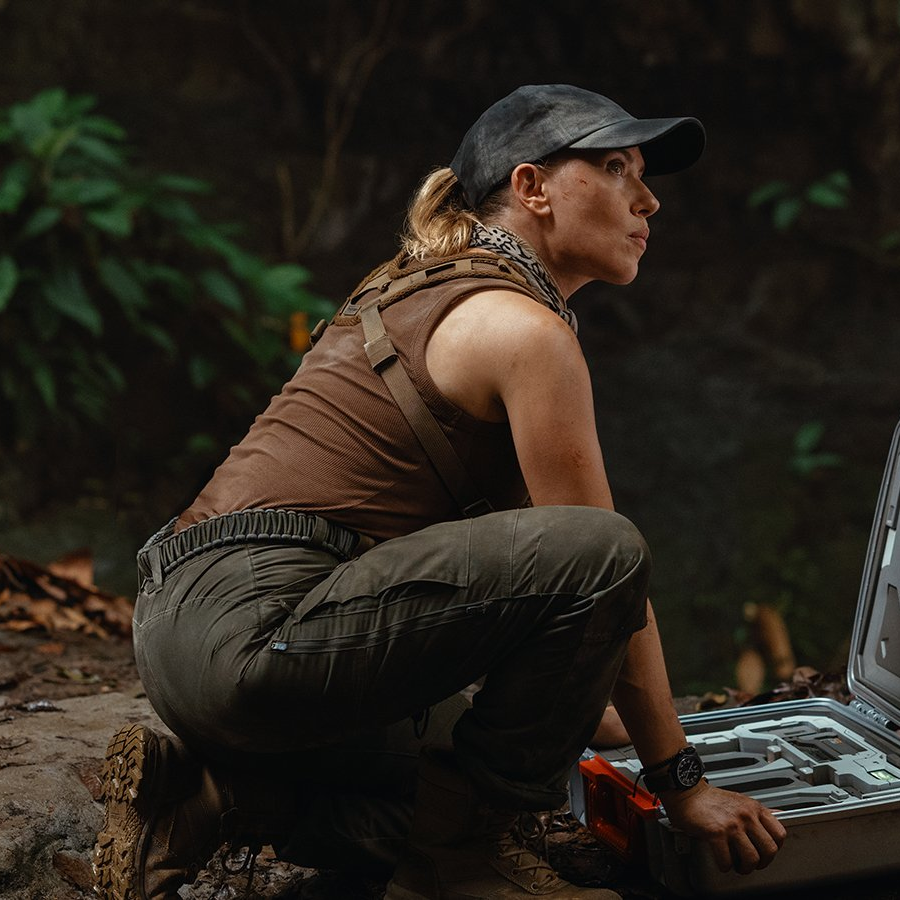 G-Shock GD-100-1B watch worn by Chris Pratt as Owen Grady in Jurassic World