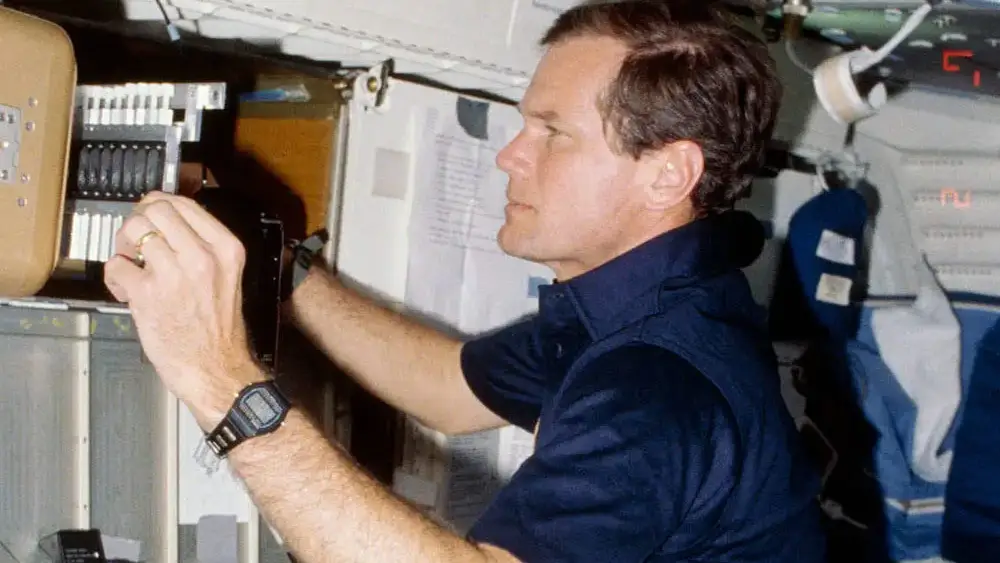 Bill Nelson using a Casio watch in Space