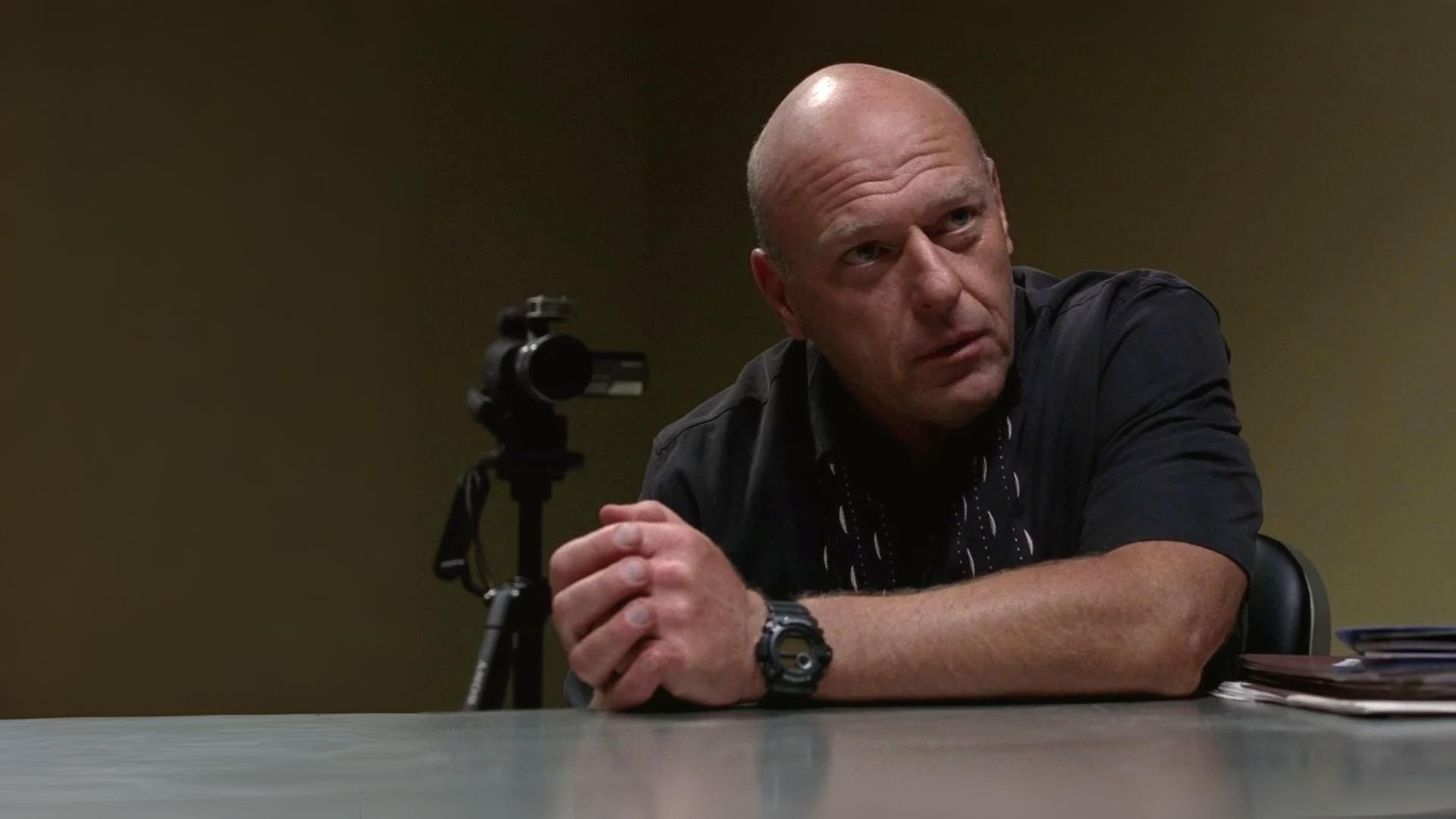 G-Shock G-2500-3V watch worn by Dean Norris in Breaking Bad