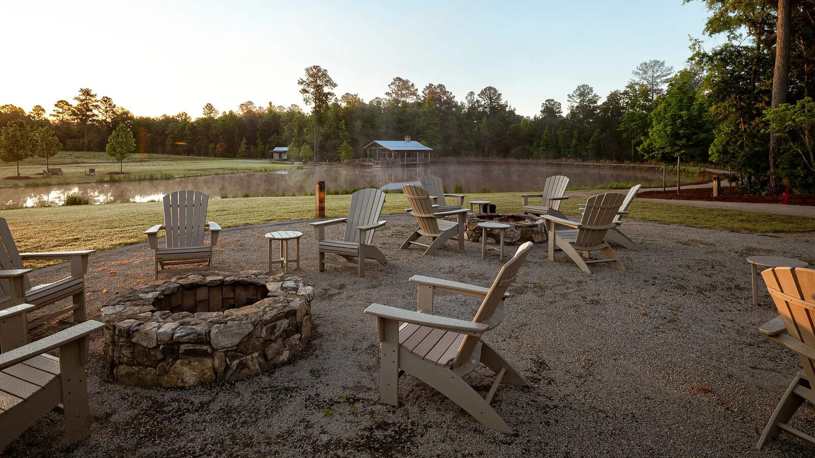 How to Plan a Family Reunion: Venue, Timeline and Activities
