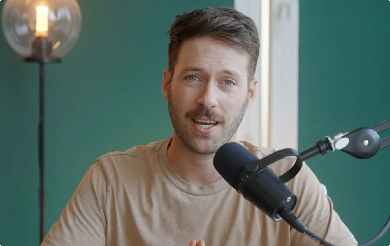 Podcaster running a show