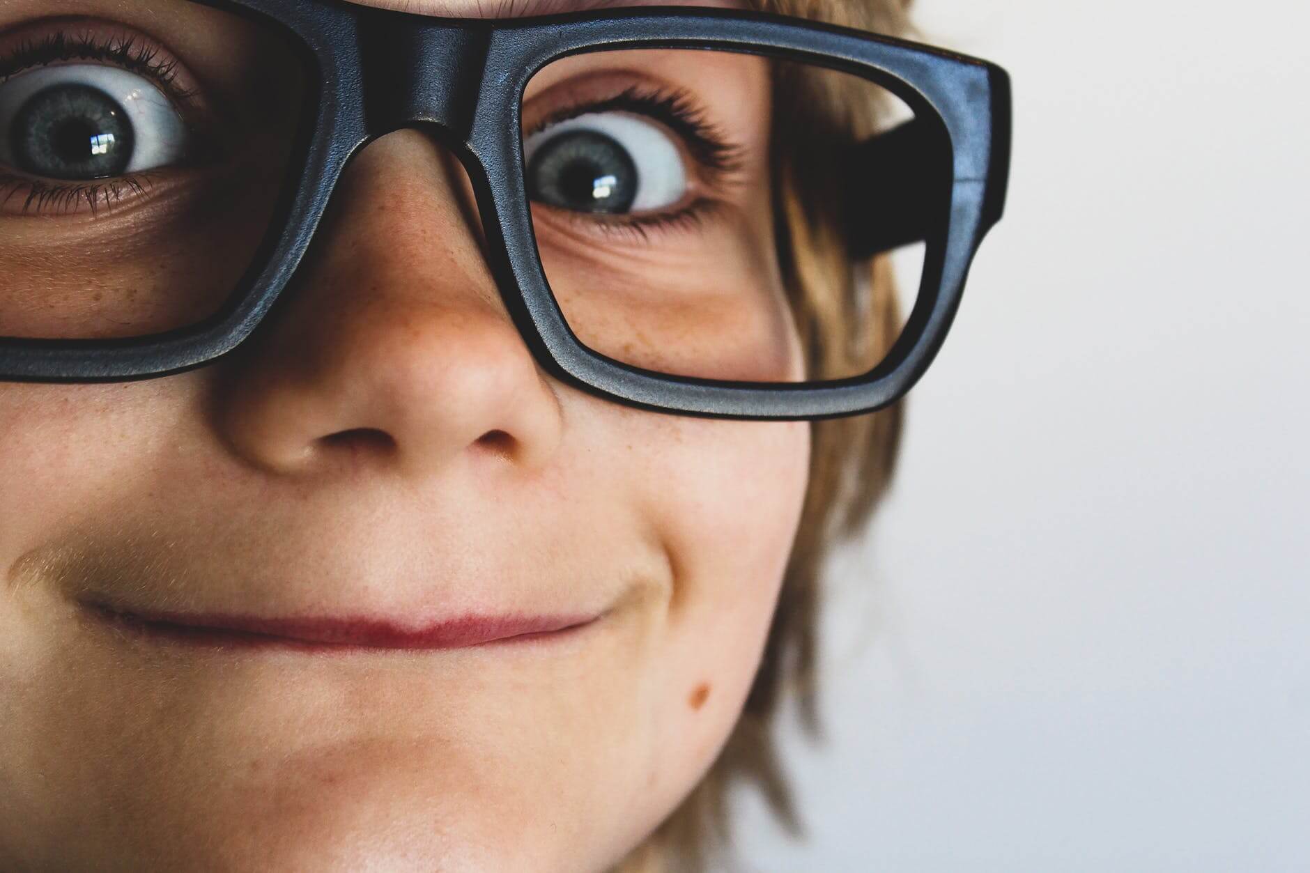 How to Tell if Your Child Needs Glasses or Contacts
