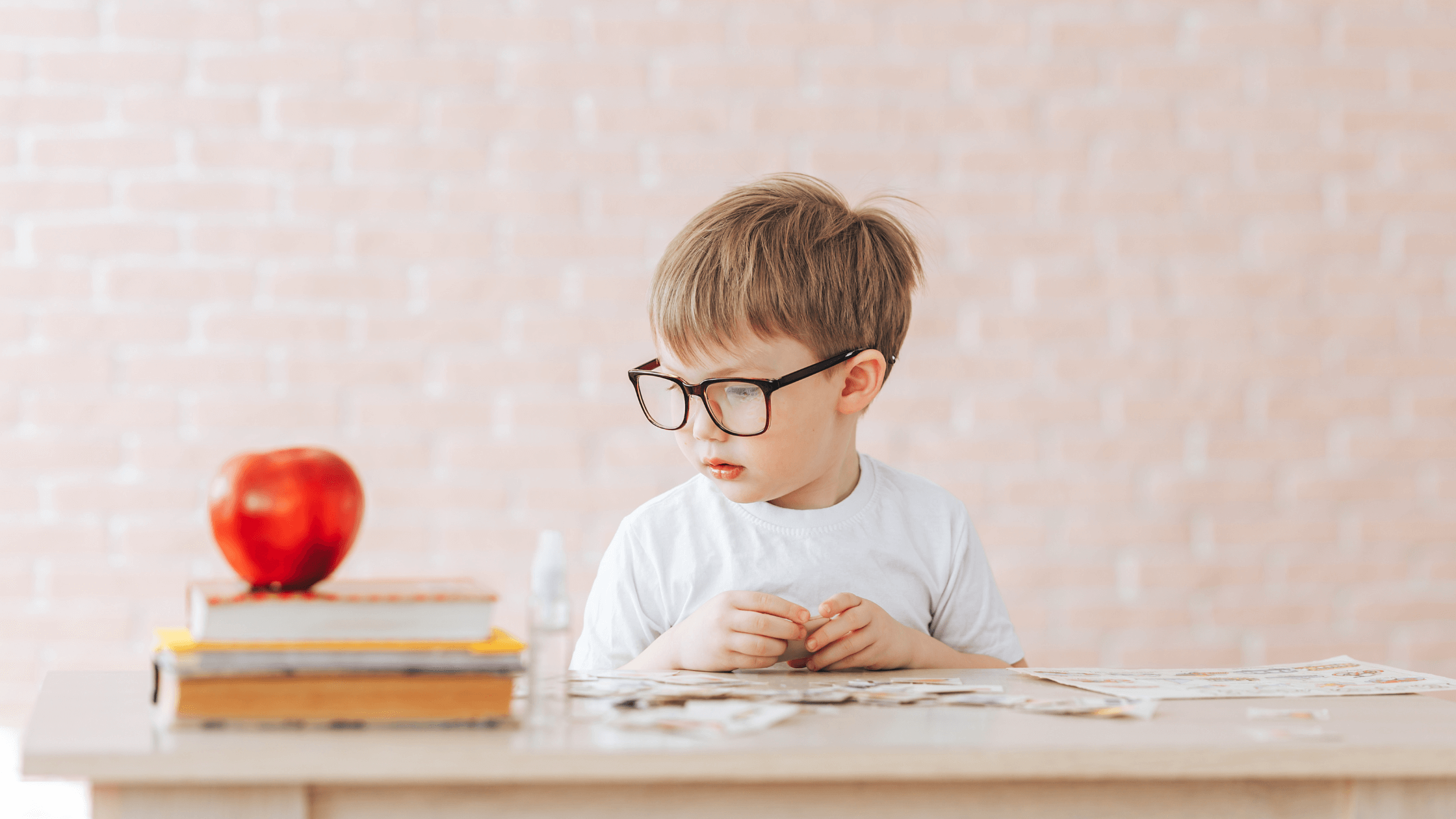 What You Need to Know about the Connection Between Childhood Myopia and Screen Time