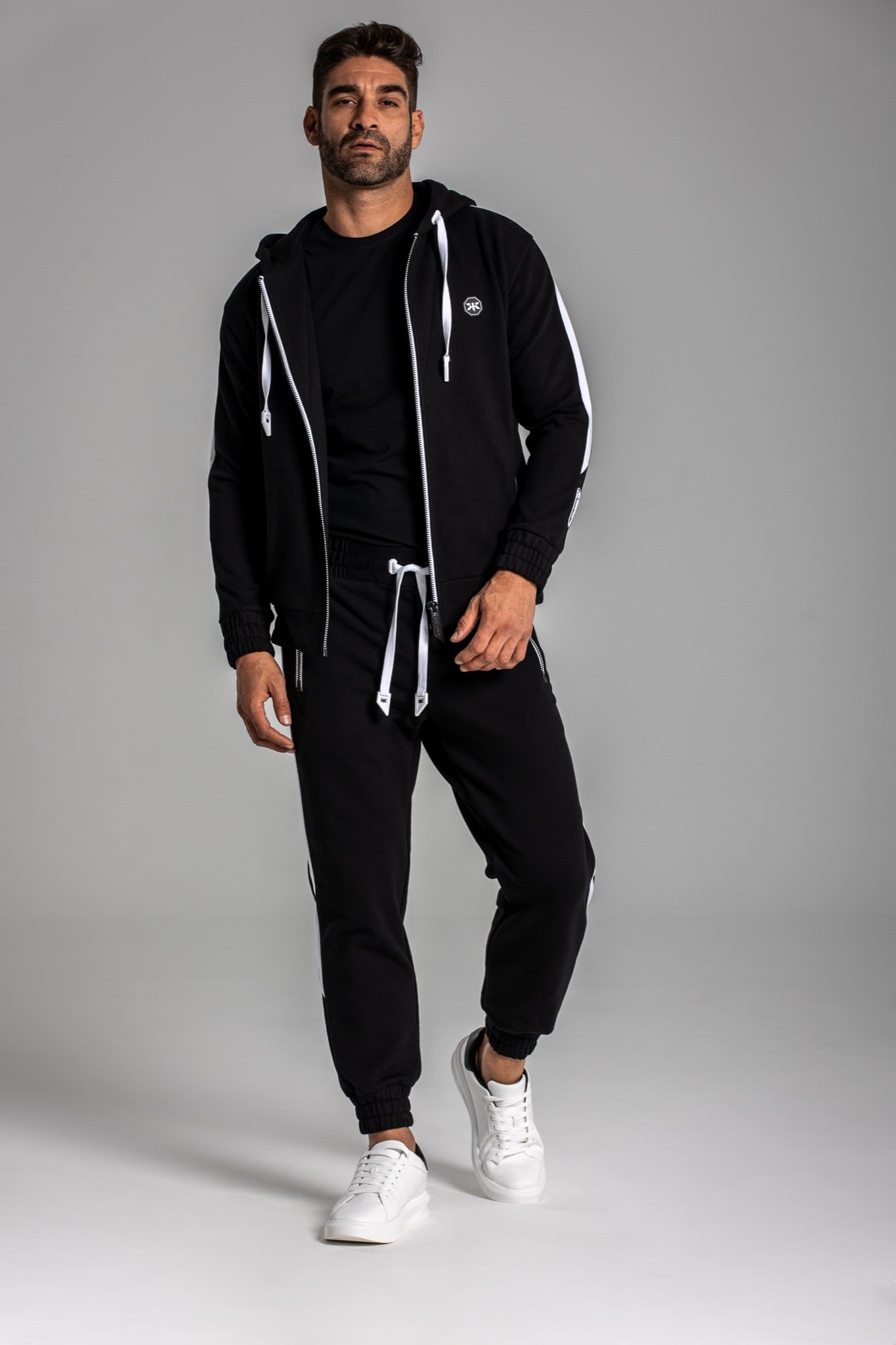 TRACKSUIT 01