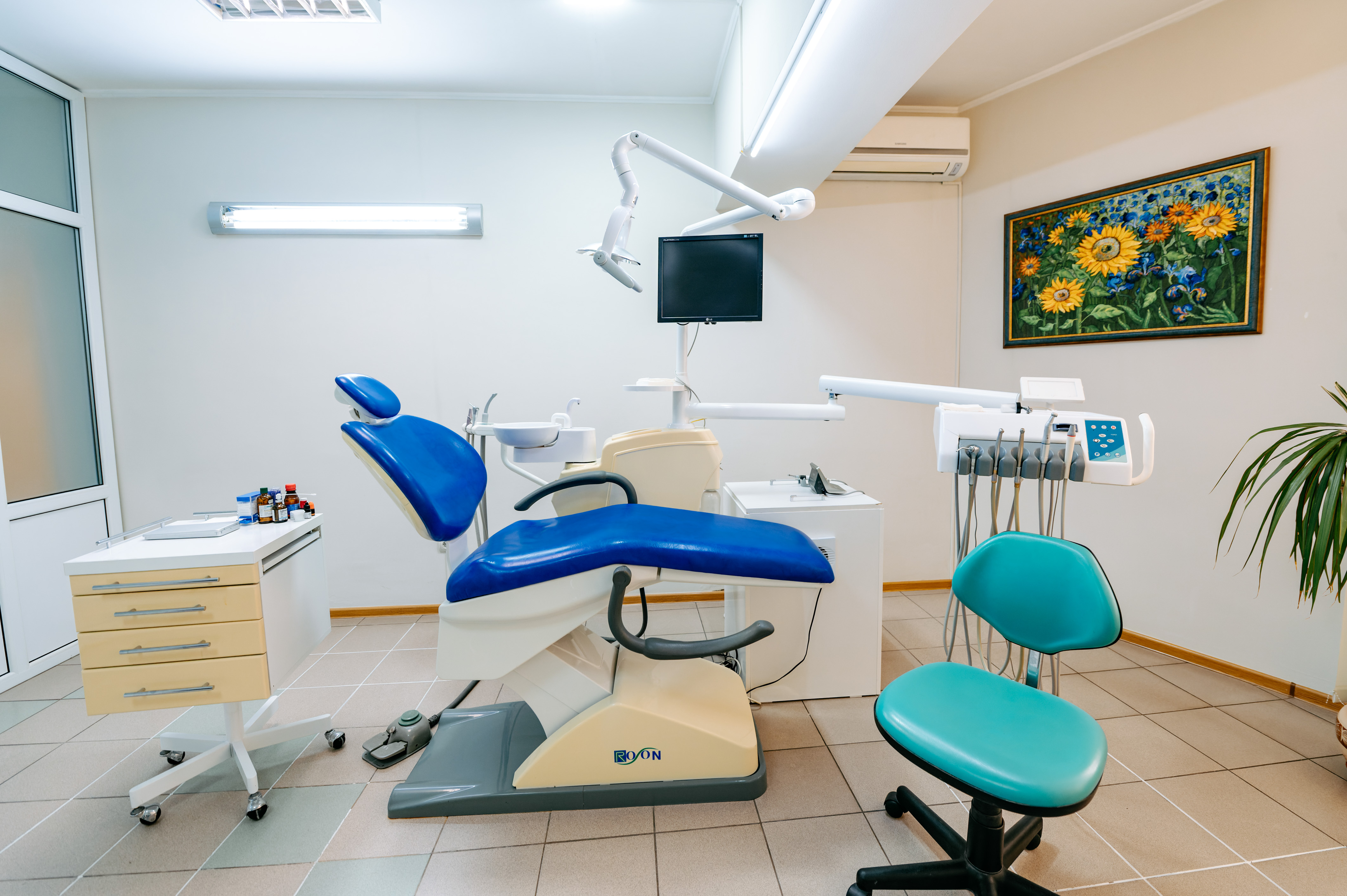 Rectangular content area with rounded corners, displaying an image placeholder.