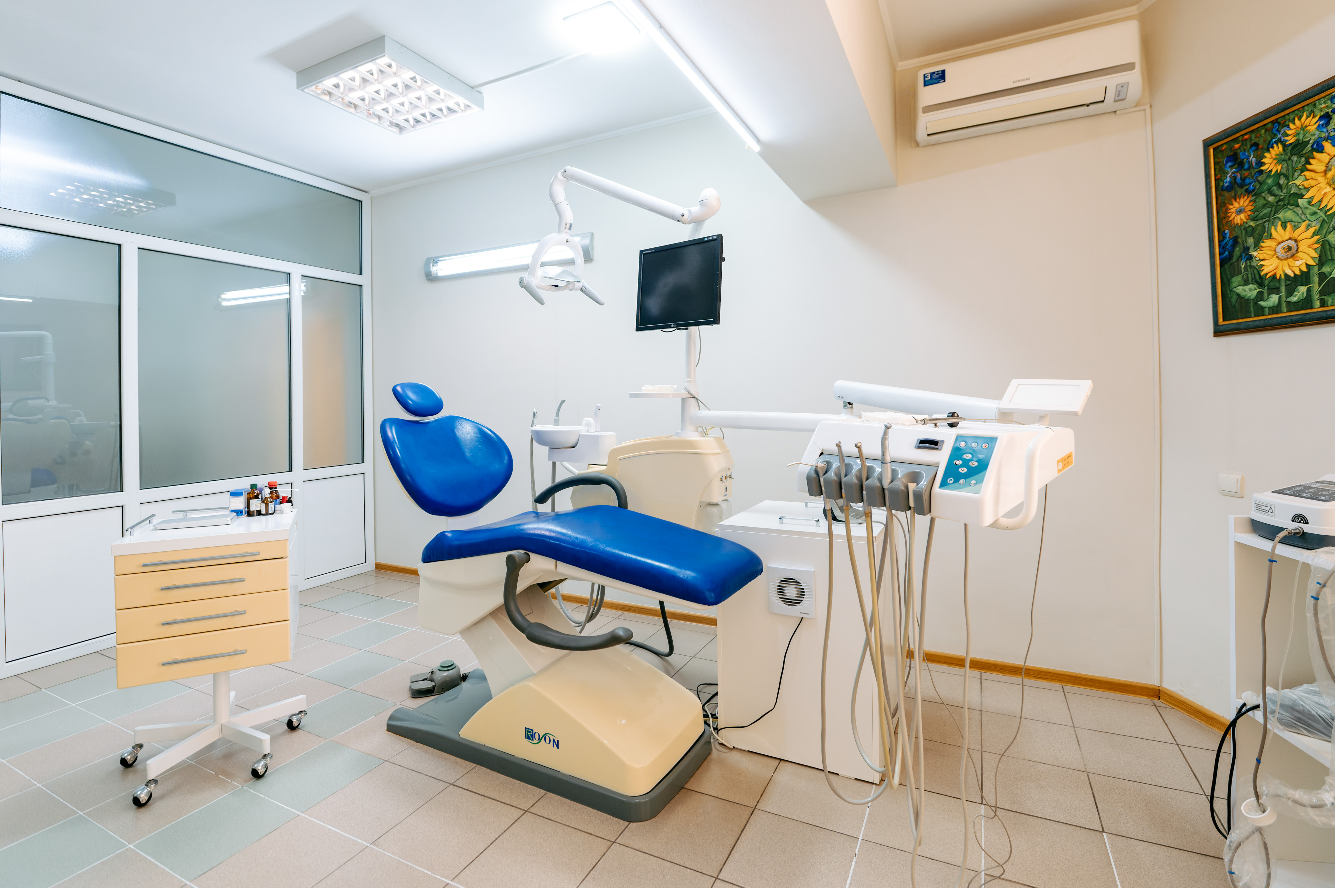 Rectangular content area with rounded corners, displaying an image placeholder.