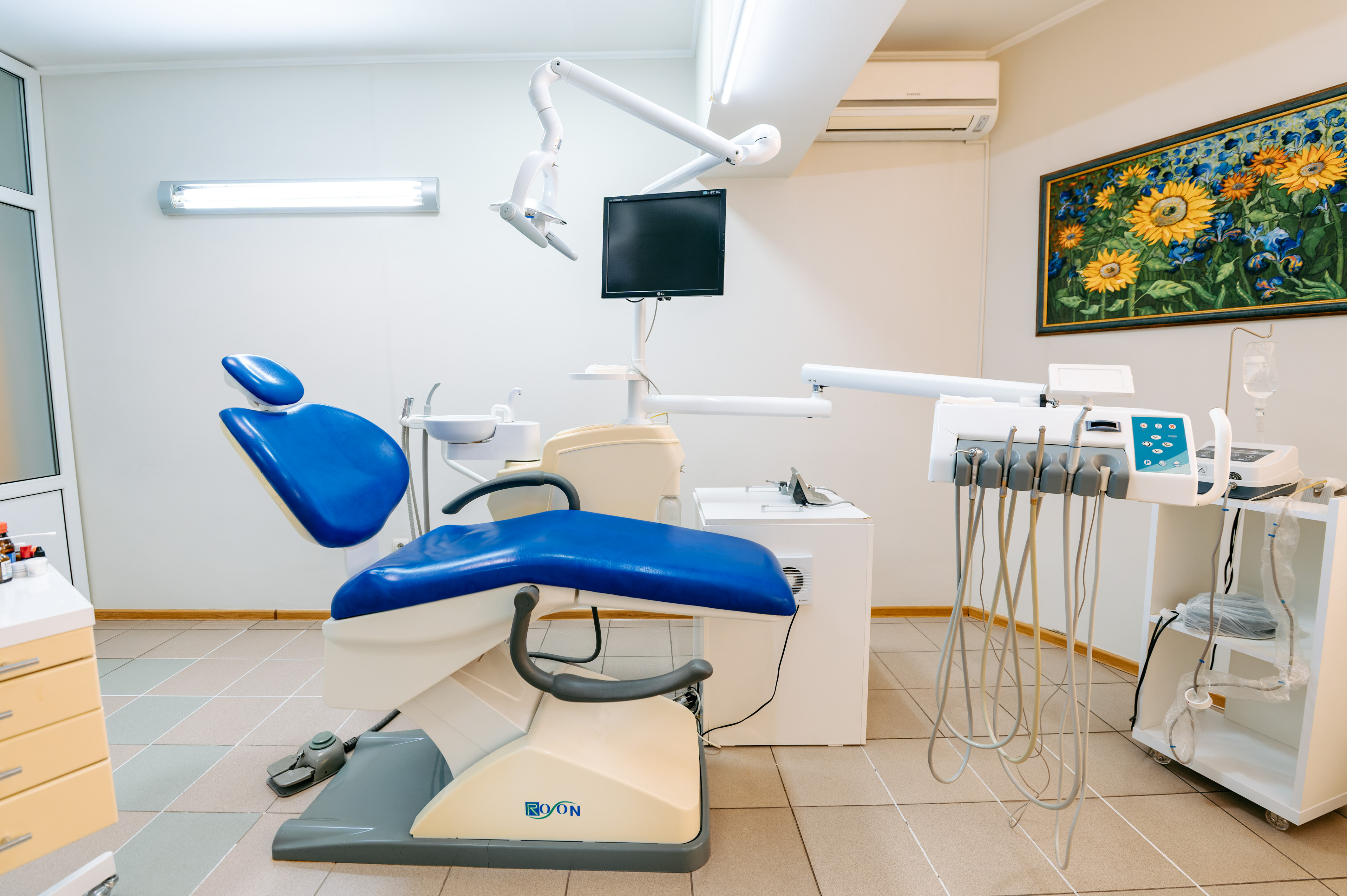 Rectangular content area with rounded corners, displaying an image placeholder.