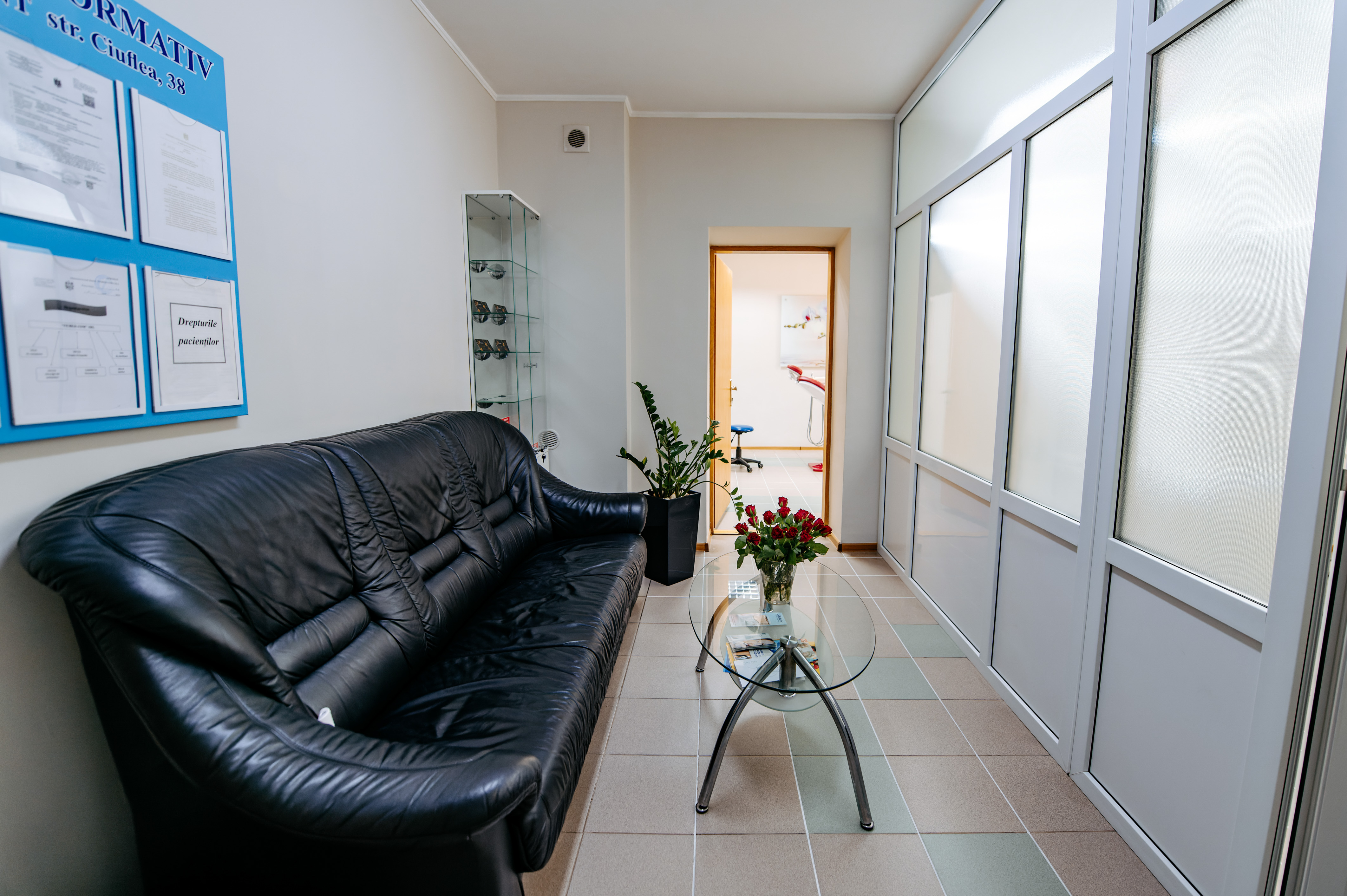 Rectangular content area with rounded corners, displaying an image placeholder.