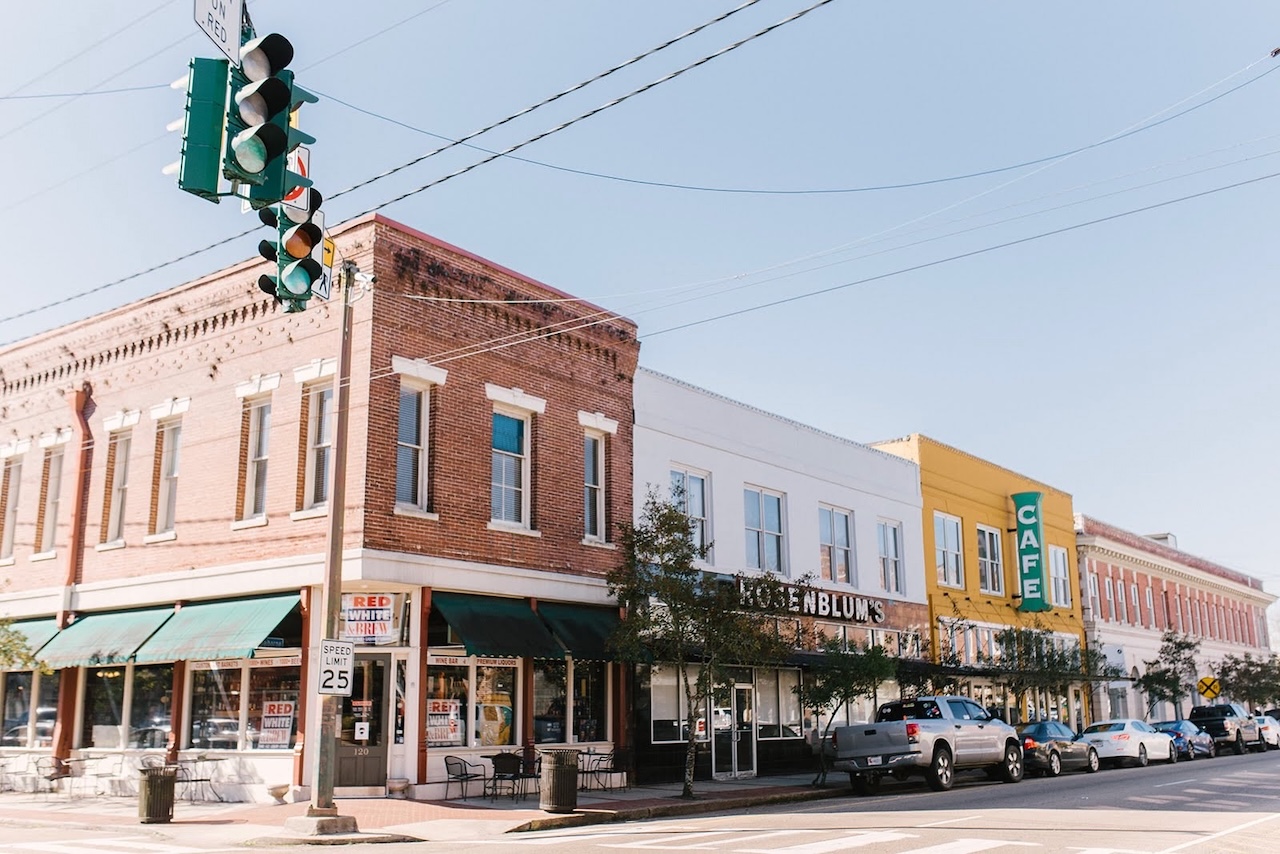 Photo of Hammond Louisiana to represent our ability to work with companies all over Tangipahoa Parish including Hammond and Ponchatoula. Hello Minneaux services include Web Design, Brand Identity, and Strategy and Support.